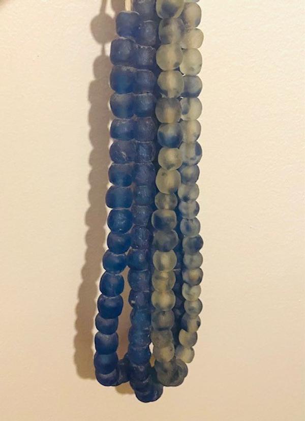 Mixed colors beads artwork