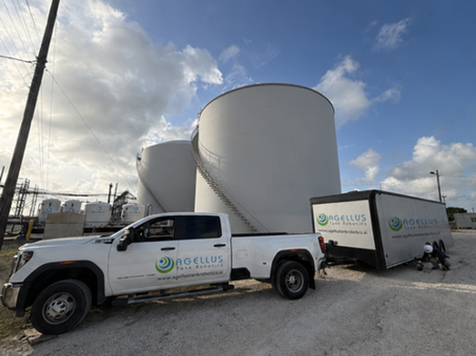 Agellus Tank Robotics deployed at active industrial tank sites