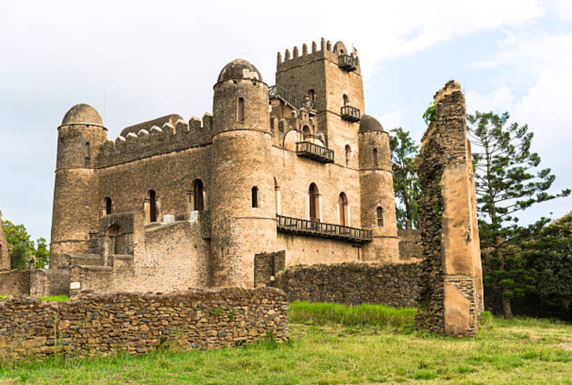Fly Bahir Dar – Gondar (Castles & Churches)