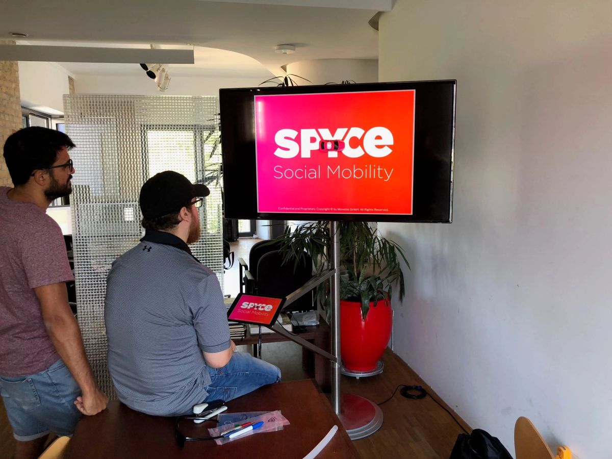 Vergleich zwischen klassischer Agentur und strategischem Technologiepartner