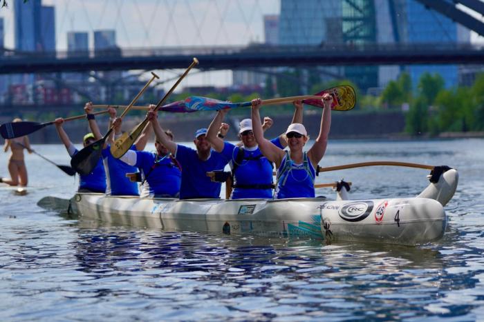 OC-6 Mannschaft Outrigger