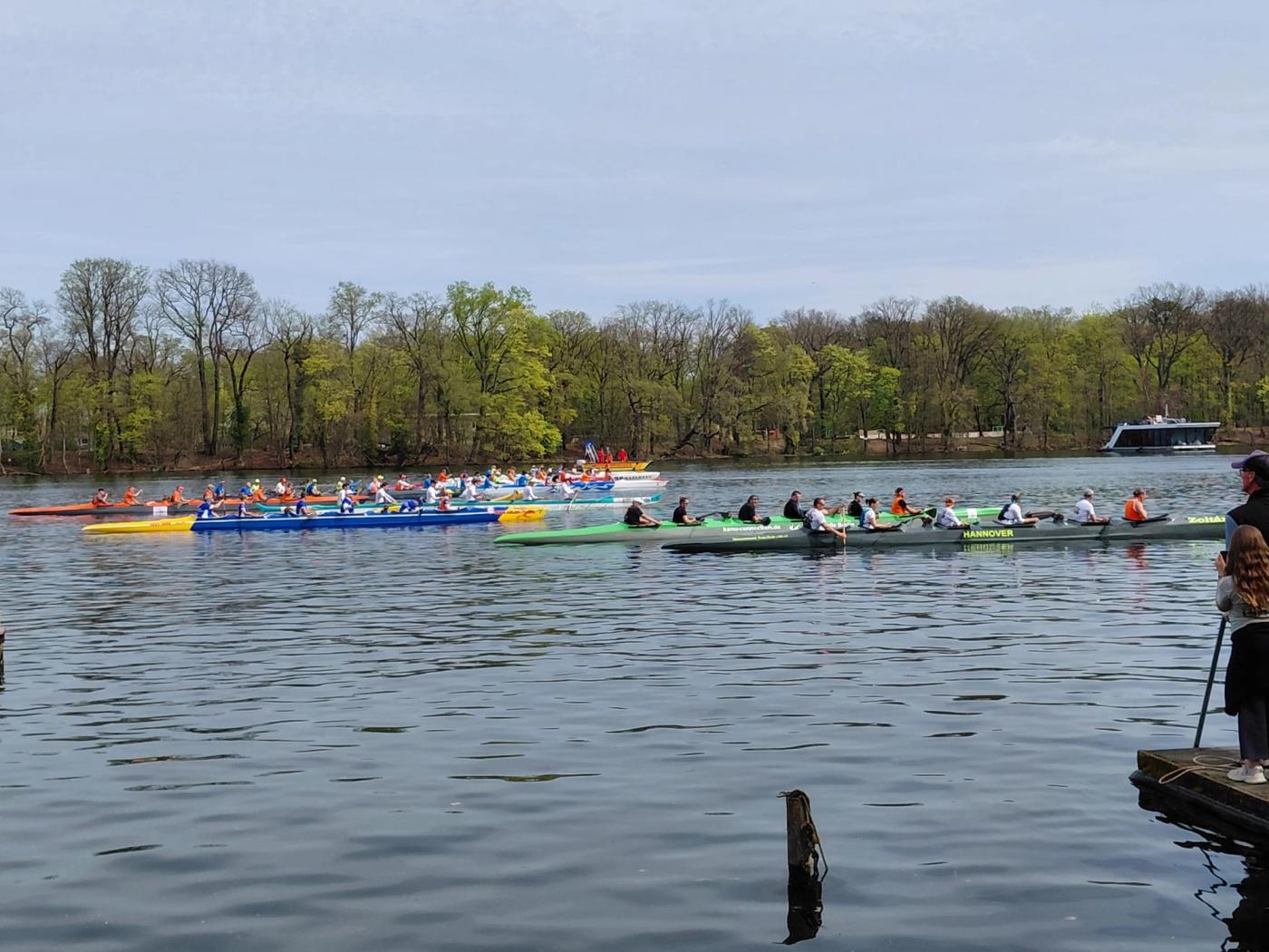 FRVS beim Start des Outrigger-Rennens auf dem Tegeler See