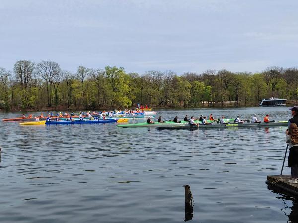 FRVS beim Start des Outrigger-Rennens auf dem Tegeler See
