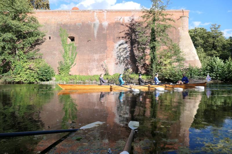 Rowing in front of the Spandau Citadel