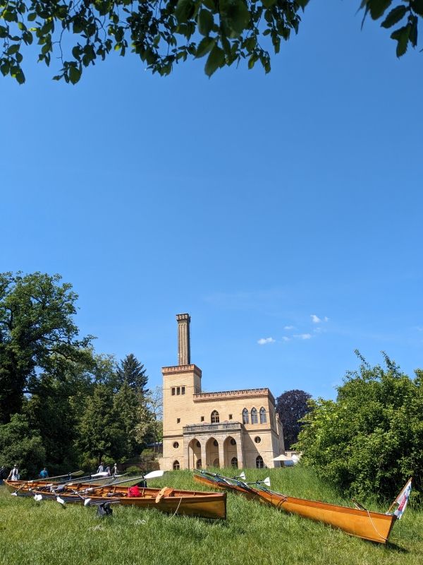 ZWISCHEN SCHLÖSSERN UND KORMORANEN