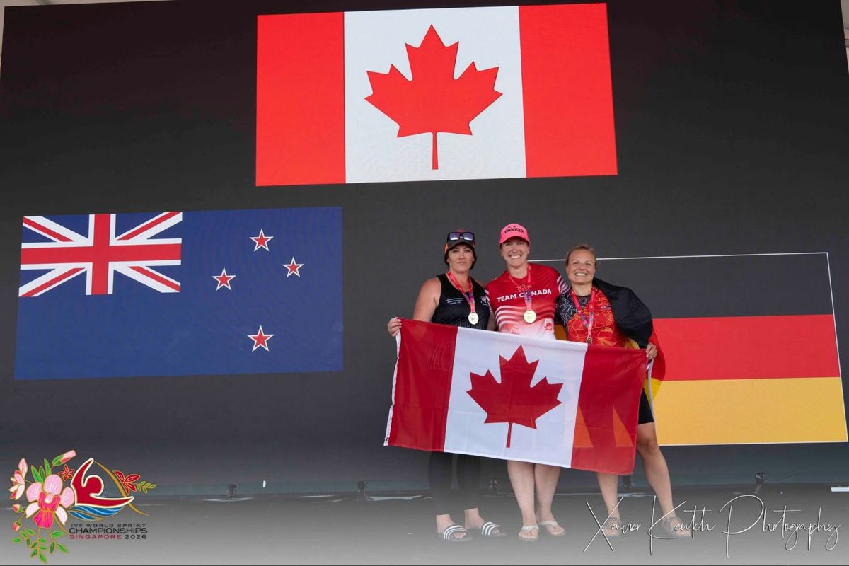 Christiane mit ihren Konkurrentinnen auf dem Podium