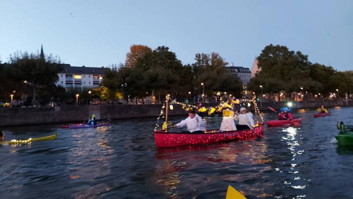 the winning boat – the bees