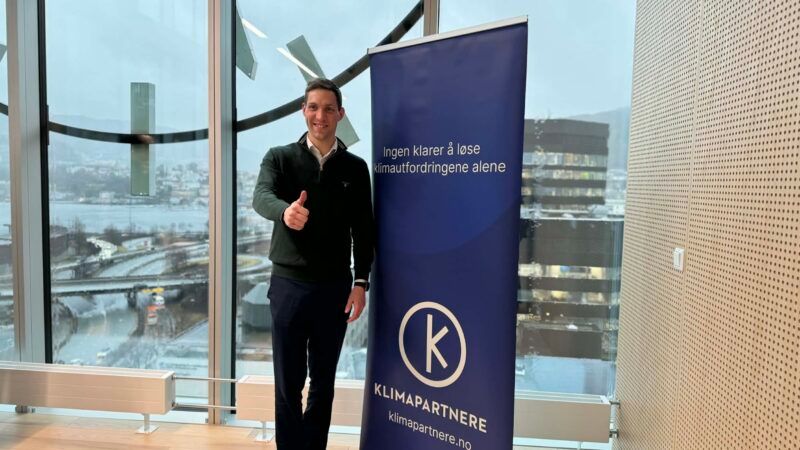 Statsråd oppstilt med ansatte hos Klimapartnere 