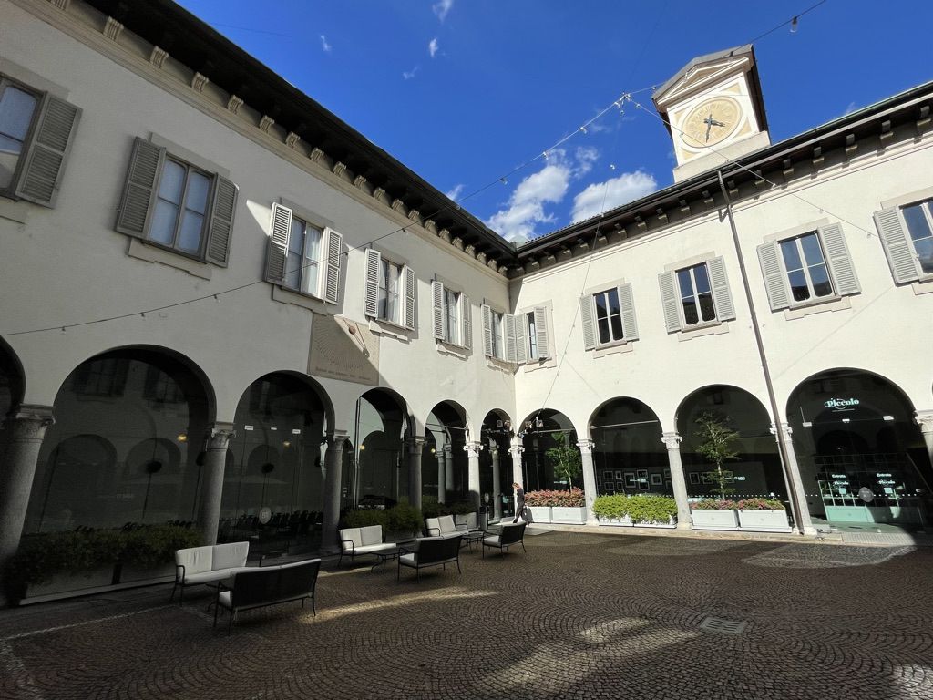 Milan tour, photo 7 of 91