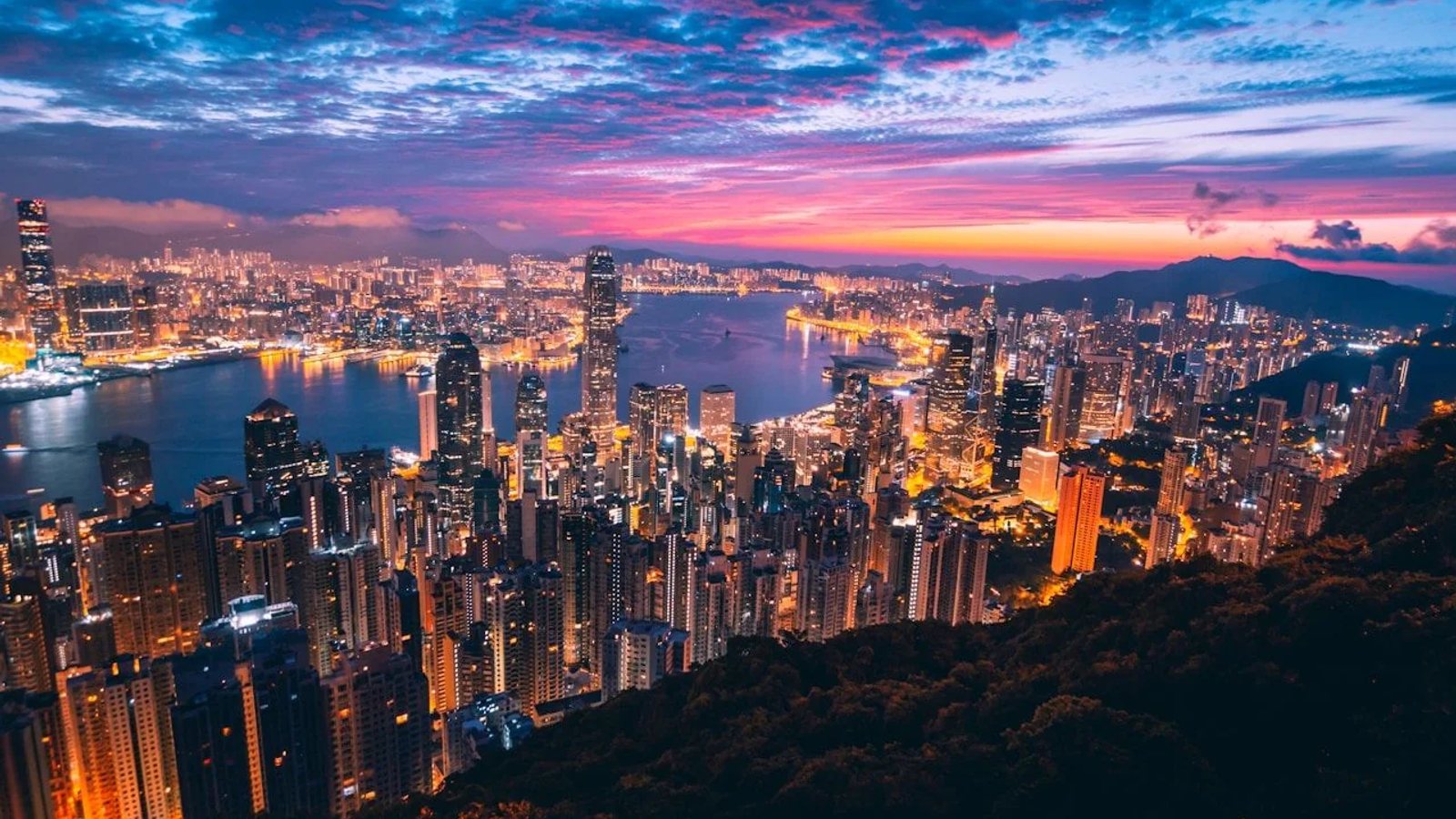 The DL Tower and a Hong Kong Coliseum Concert Go On-Chain: Compliance Reflections Amid Hong Kong’s RWA Boom