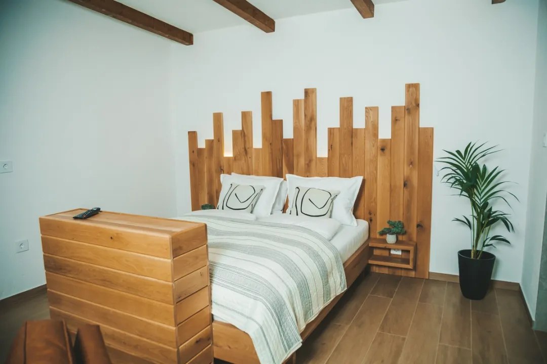 Kupatilo s kamenim akcentnim zidom – Uređenje doma, fotografija 12