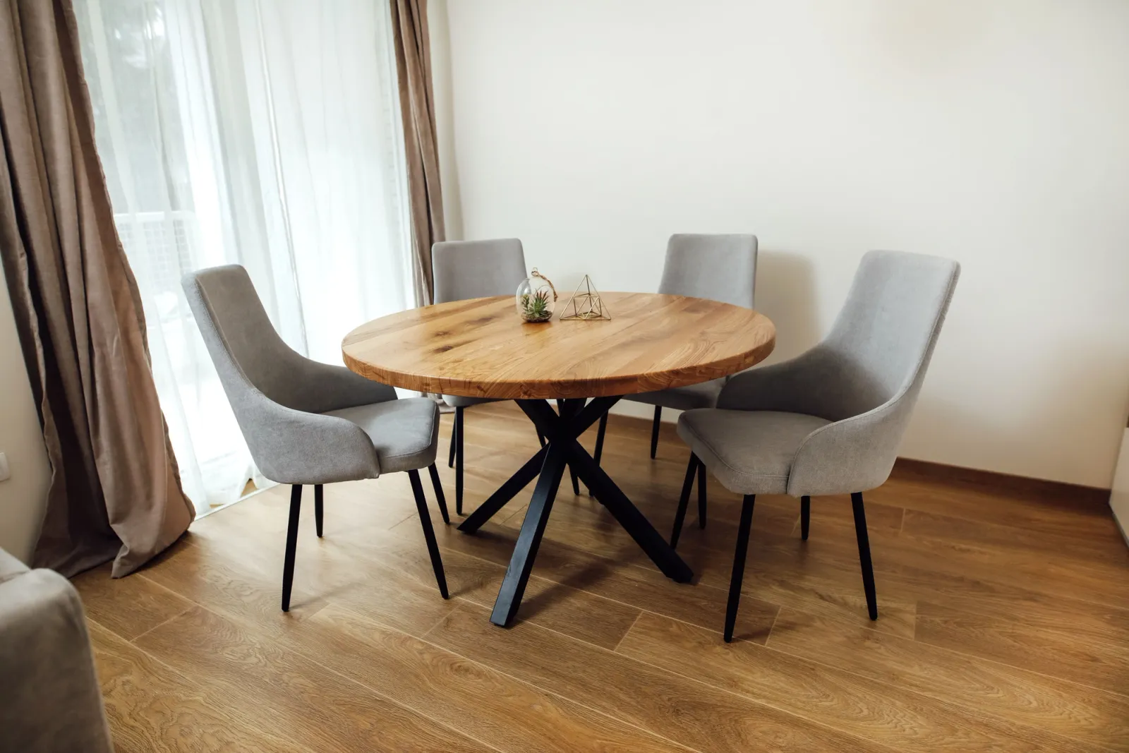 Kompletno opremanje stana — dnevna, kuhinja, kupatilo — fotografija 2