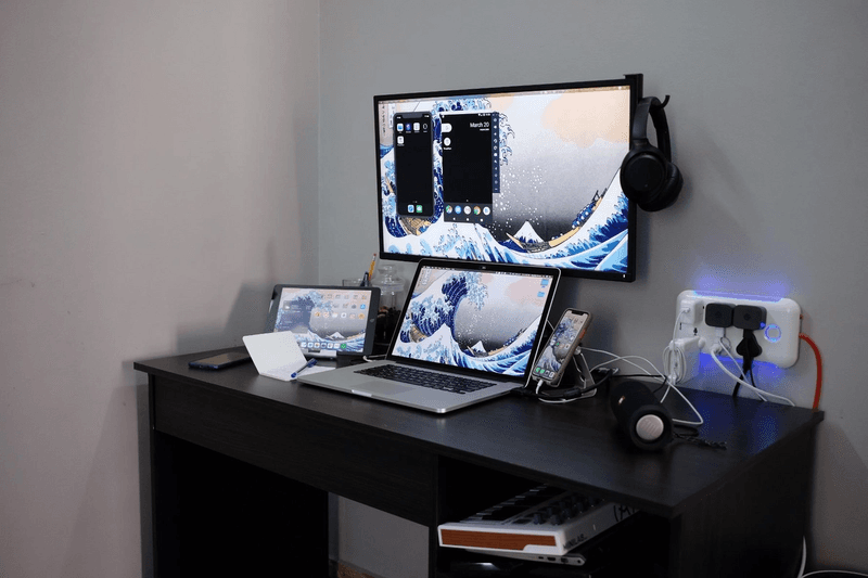 WFH Setup monitor above Macbook
