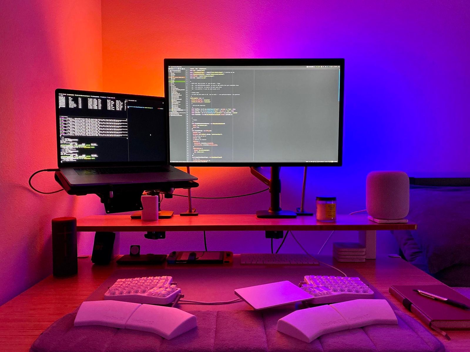 Ergonomic MacBook Pro Developer setup | Remote Setups