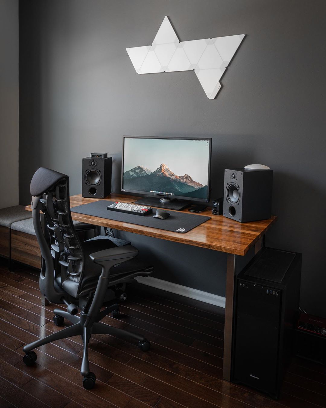 gerton gaming desk