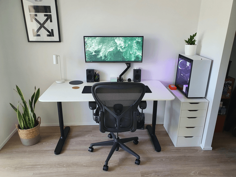 Clean Black And White WFH Desk Setup Remote Setups clean-black-and-white-wfh-desk-setup-remote-setups