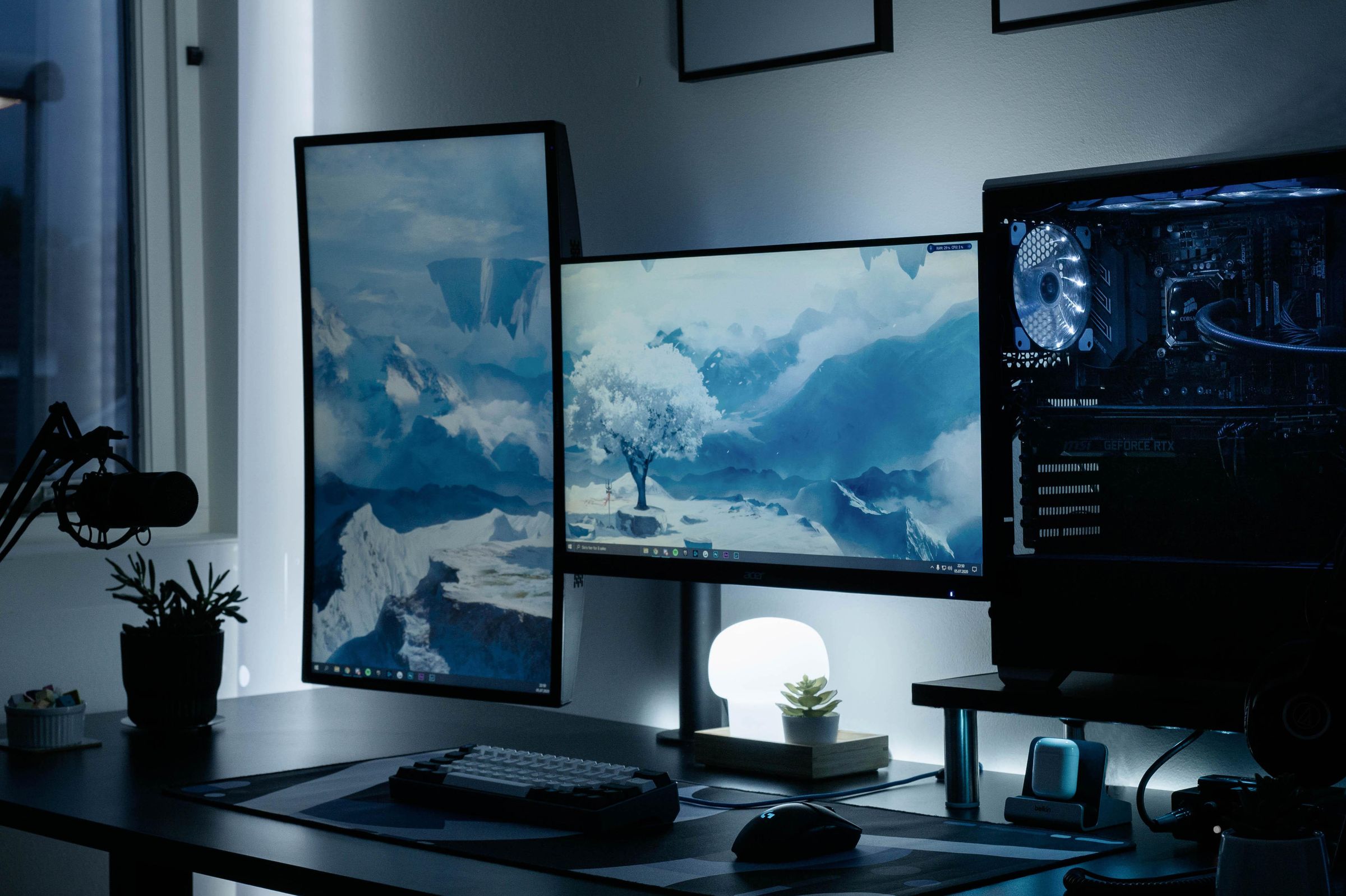 Vertical Monitor Workstation 