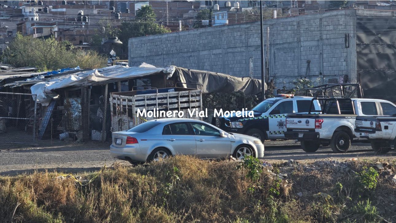 ⚠️ #MoreliaViolenta ⚠️ Hombre y mujer son baleados en un deshuesadero de autos en Morelia