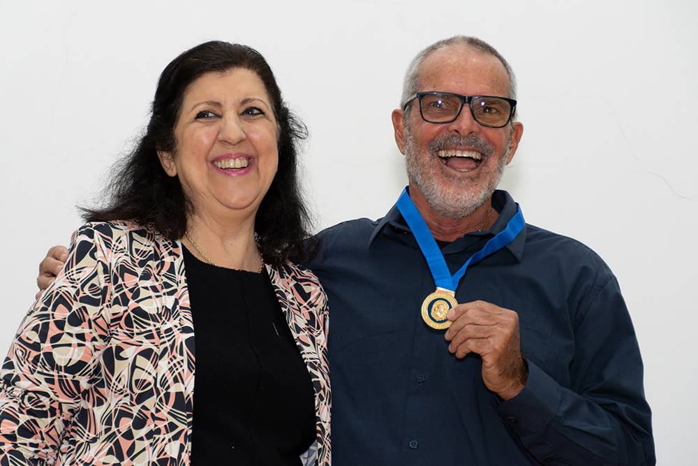 imagem principal do conteúdo Professor da EEFD recebe Medalha Minerva