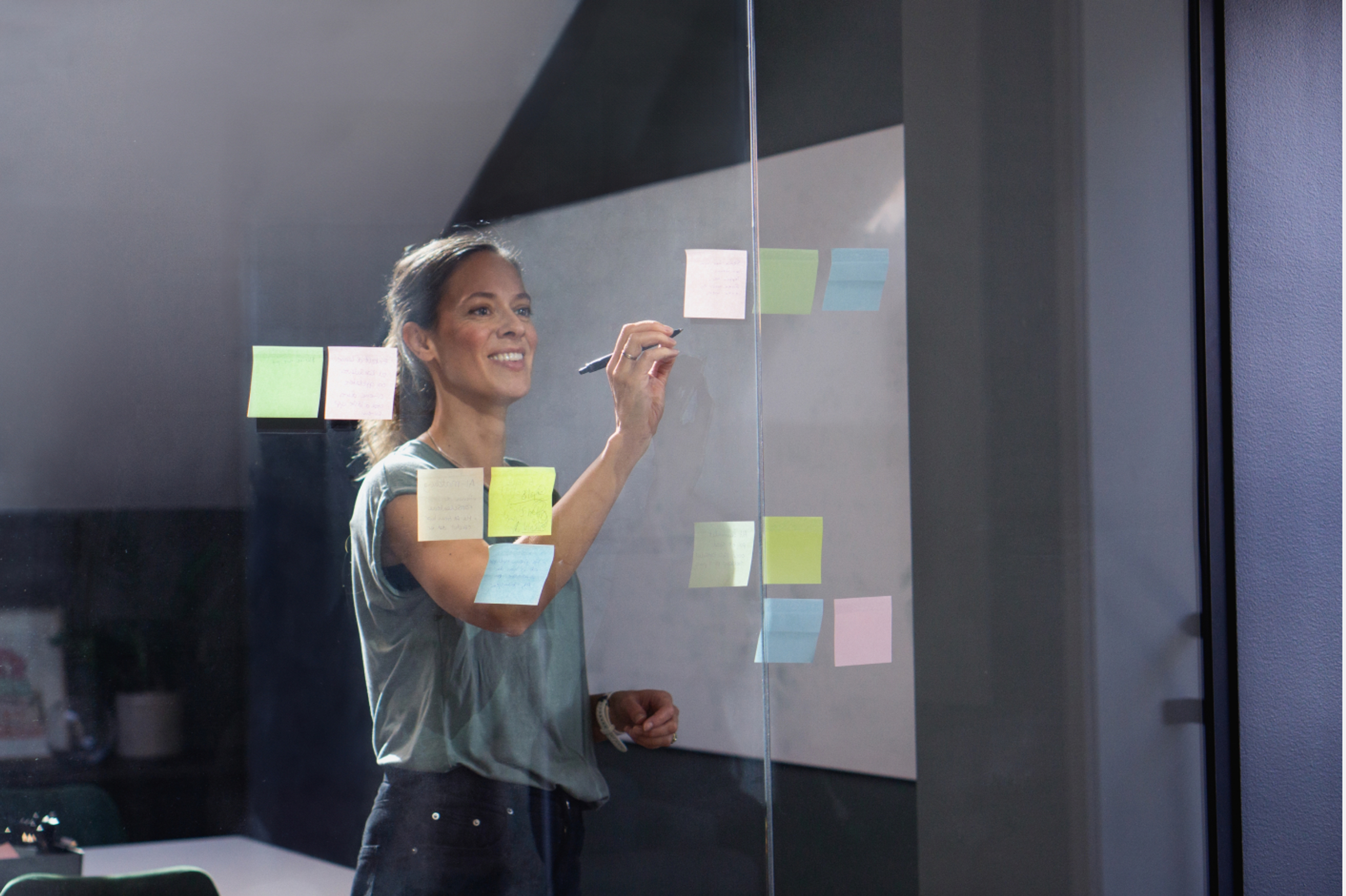 Markedsinnsikten fra markedsplassen vår i Q4 viser lavere etterspørsel i IT-bransjen.