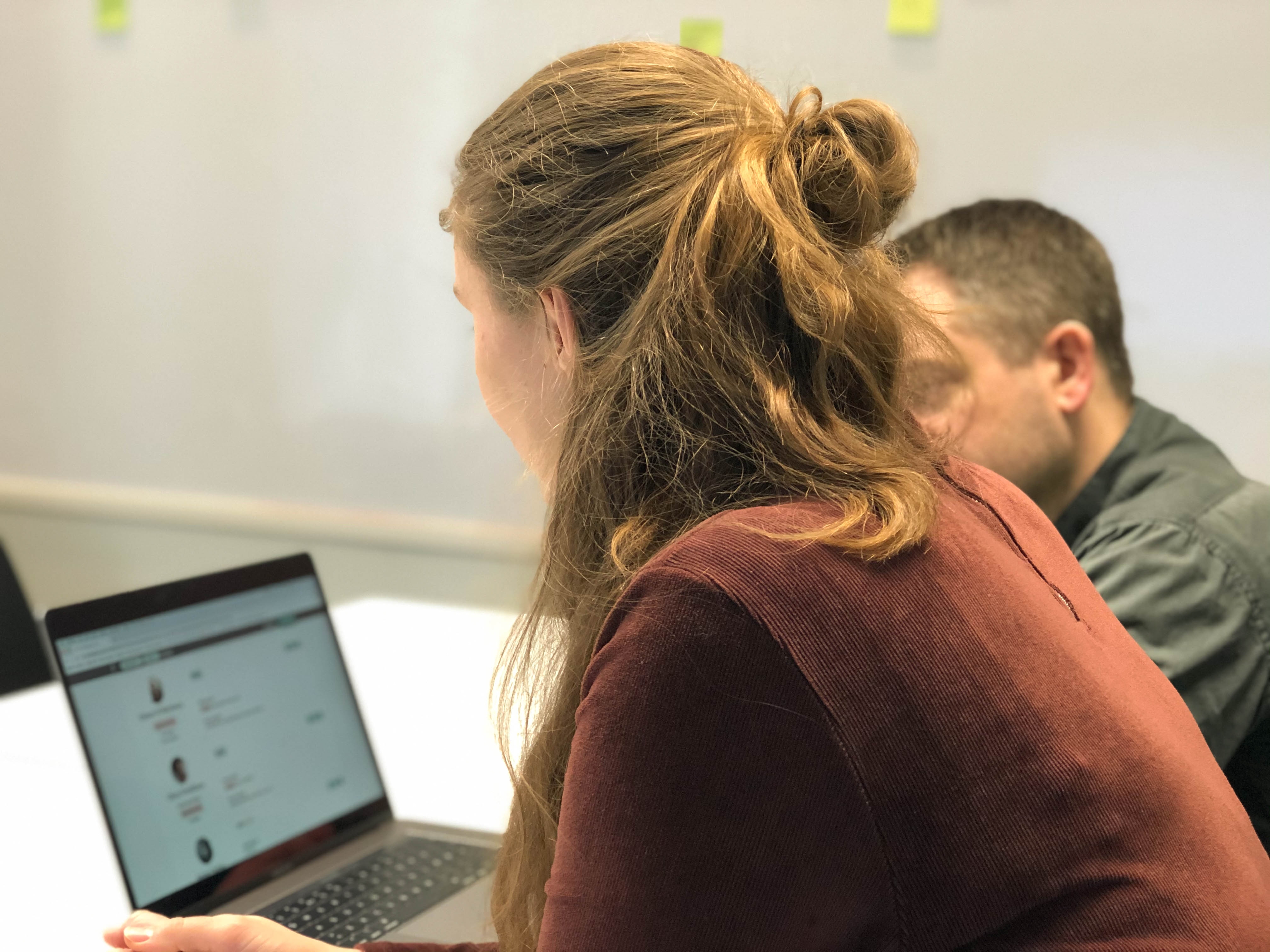 På Folq har du alt du trenger for å finne, kontakte og inngå avtaler med flere hundre dyktige konsulenter.