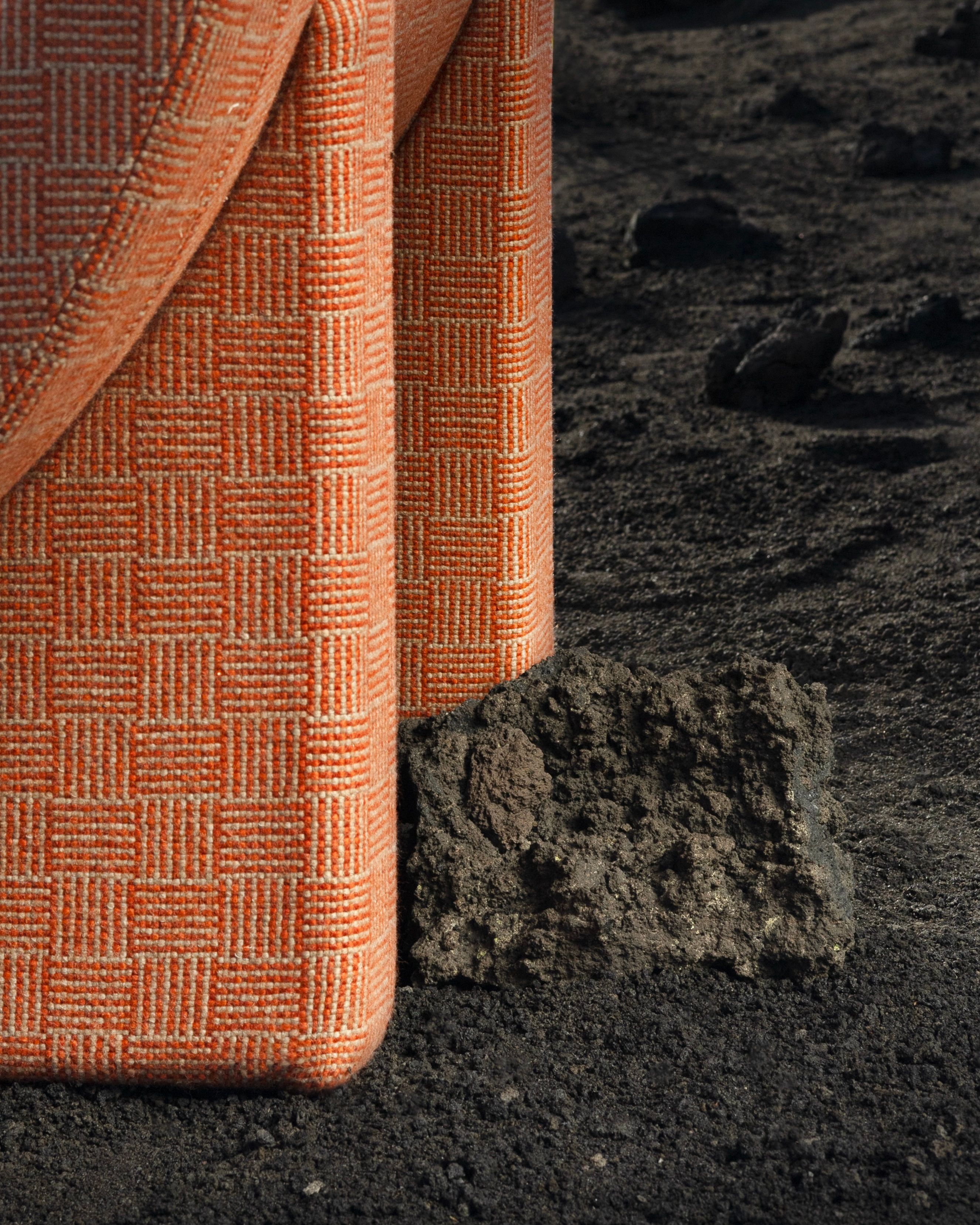 PIN–UP | SHEILA HICKS'S ALTIPLANO TAKES WEAVING TO NEW HEIGHTS