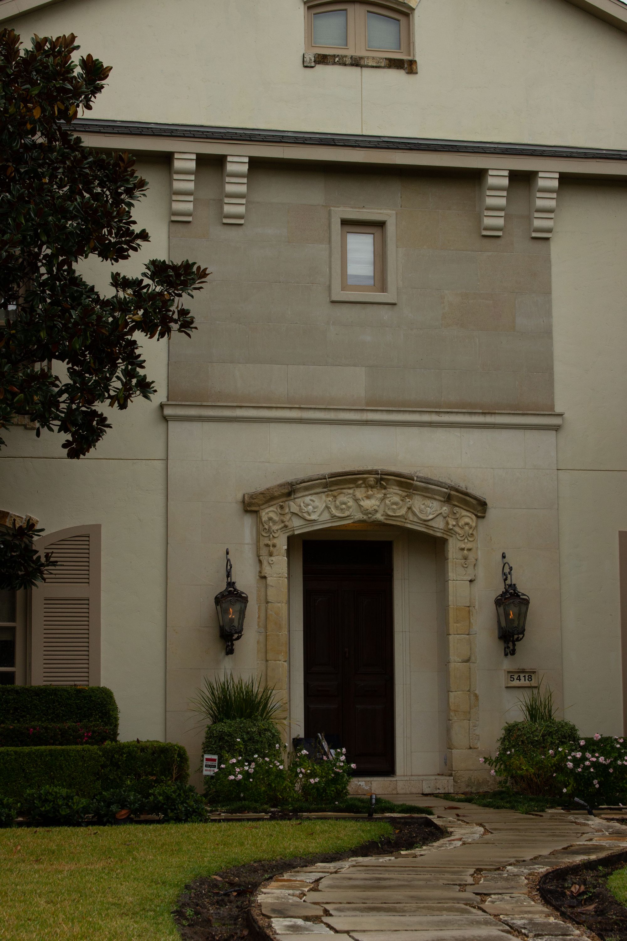 PIN–UP | ARE BUSH-ERA STARTER CASTLES BOUND FOR A COMEBACK?