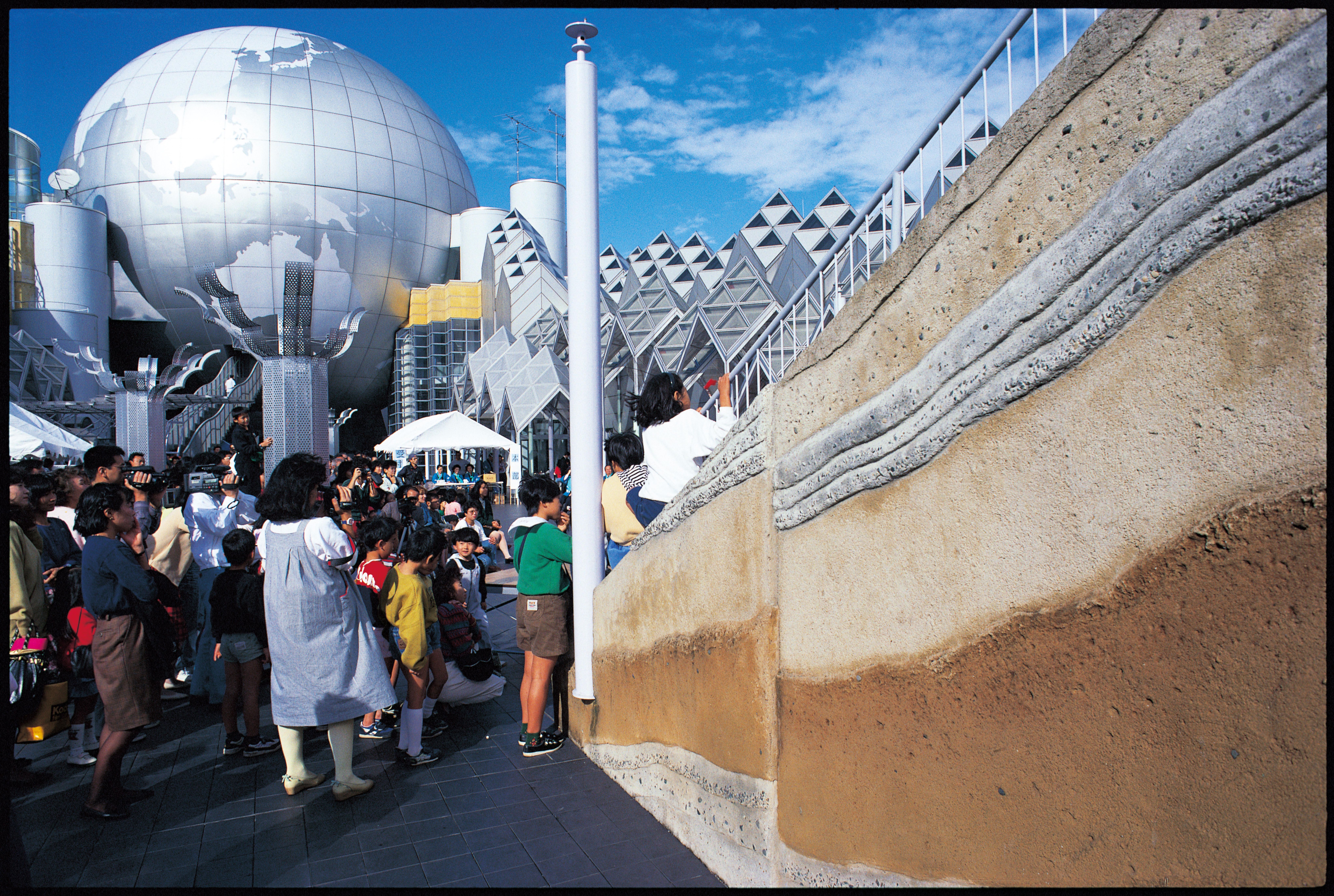 PIN–UP | FOR ITSUKO HASEGAWA, ARCHITECTURE IS SECOND NATURE