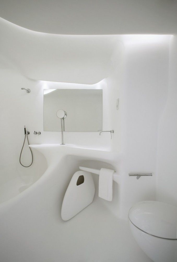 PIN–UP TOILET ARCHITECTURE AN ESSAY ABOUT THE MOST PSYCHOSEXUALLY CHARGED ROOM IN A BUILDING photo