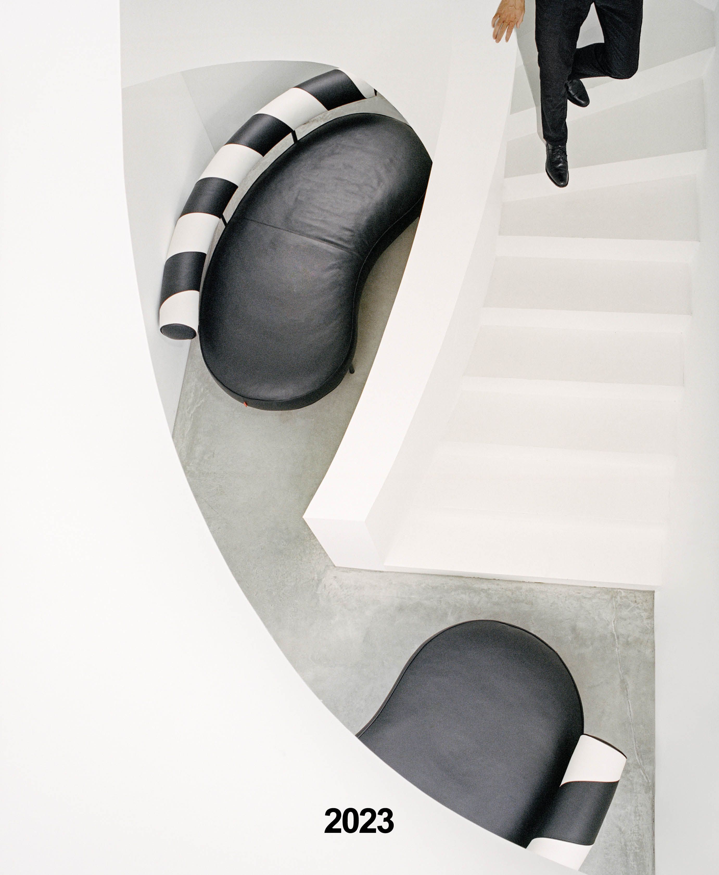 PIN–UP | ANTONIO CITTERIO'S SWEEPING TRIBUTE TO FLEXFORM AND MILAN