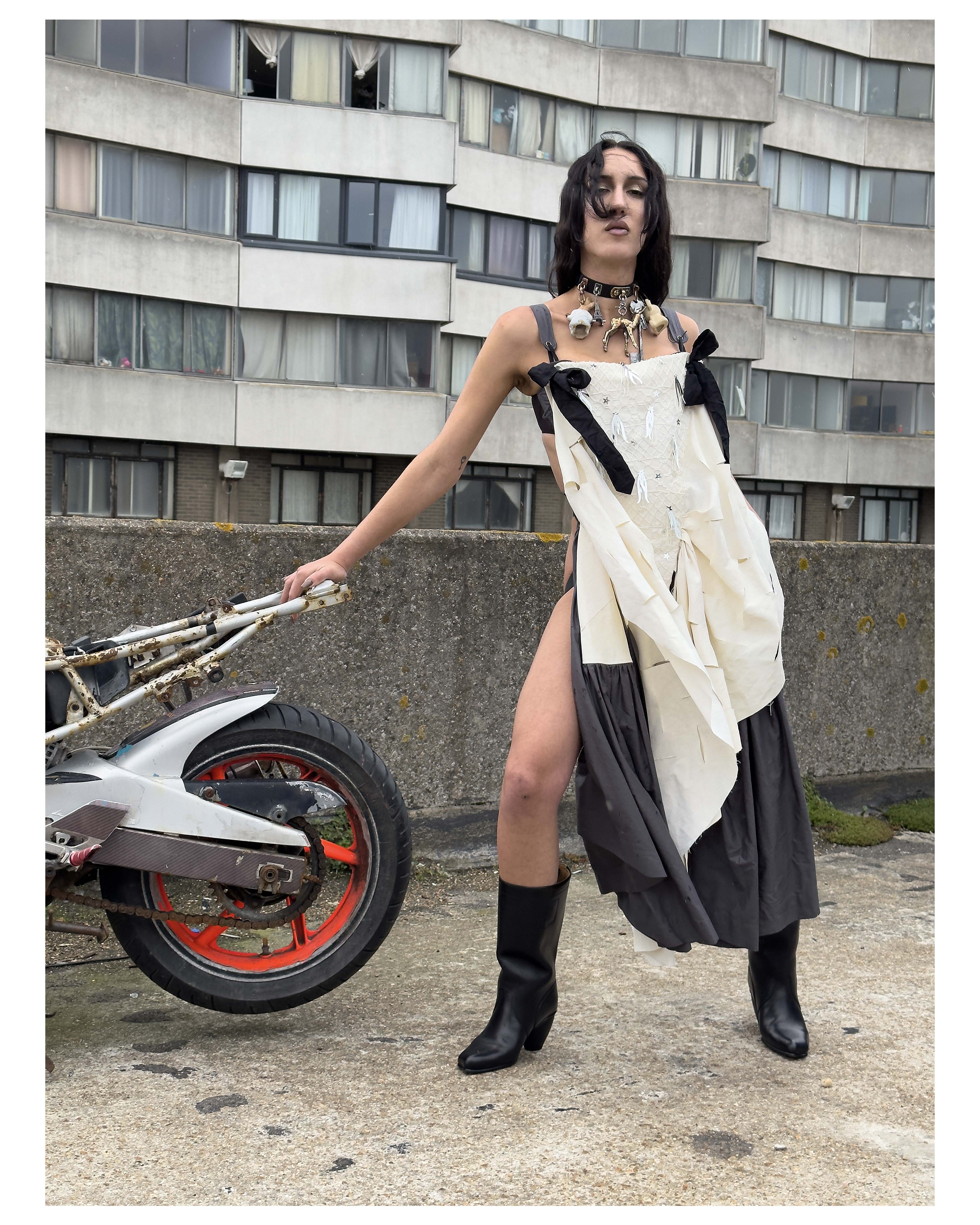 Juergen Teller　Vivienne Westwood VIVIENNE WESTWOOD | PHOTOGRAPHY JUERGEN TELLER | VIVIENNE