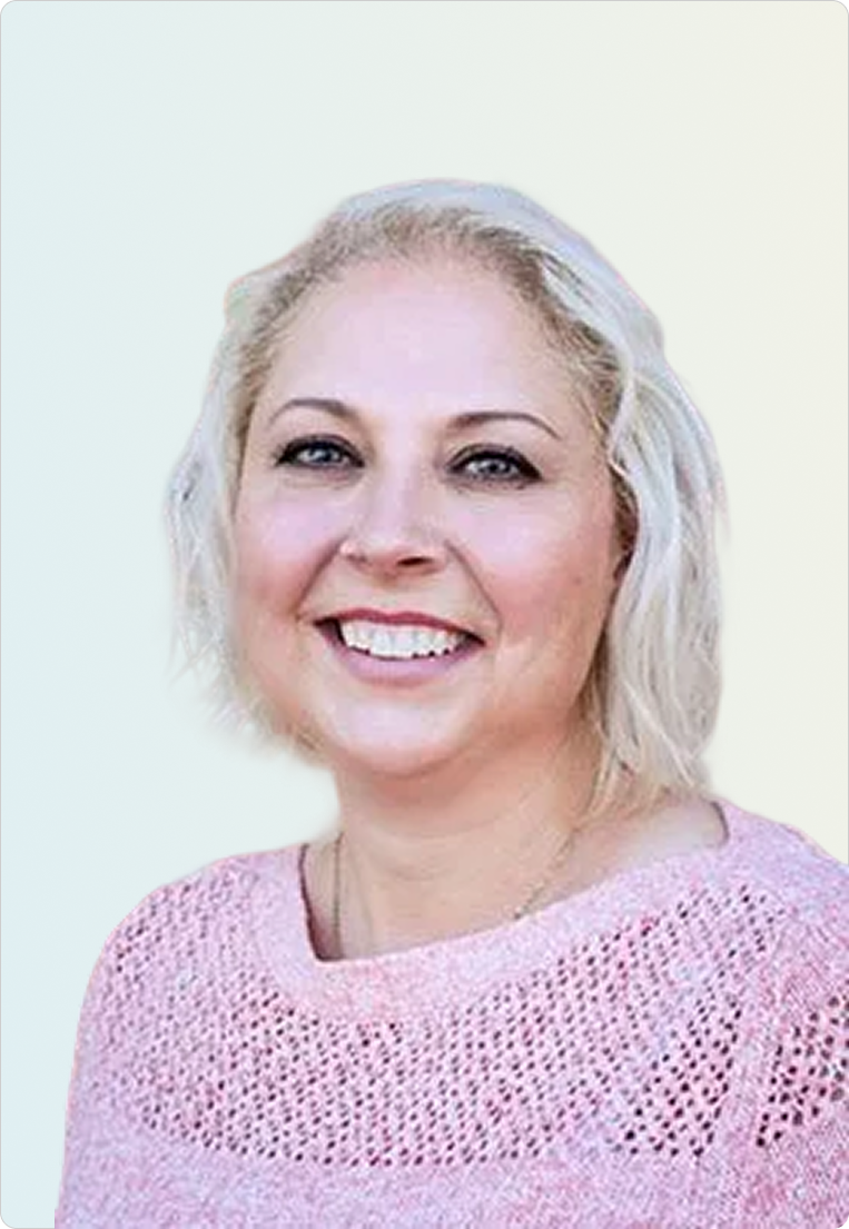 Tara King headshot