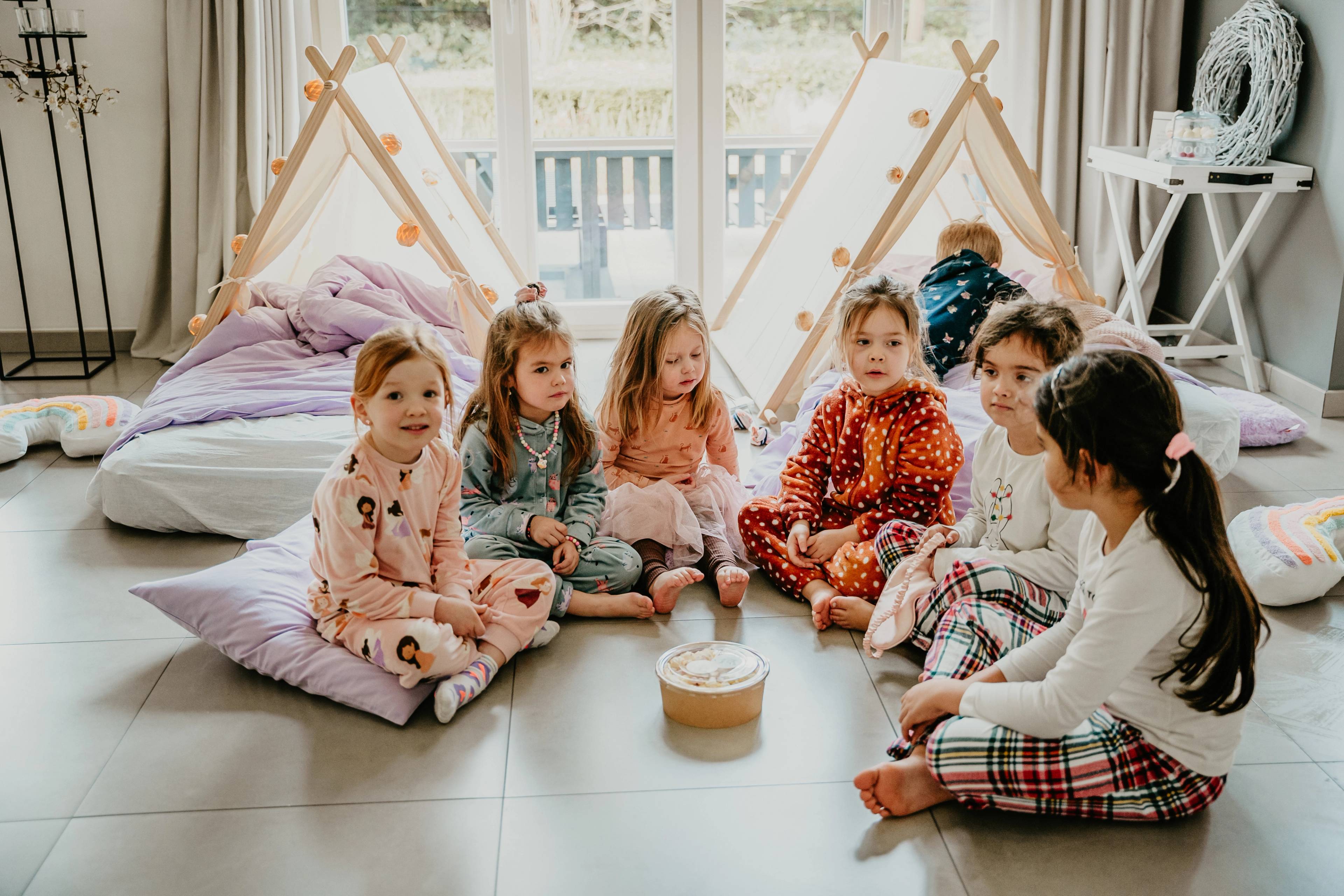 Sleepover — mini tipis
