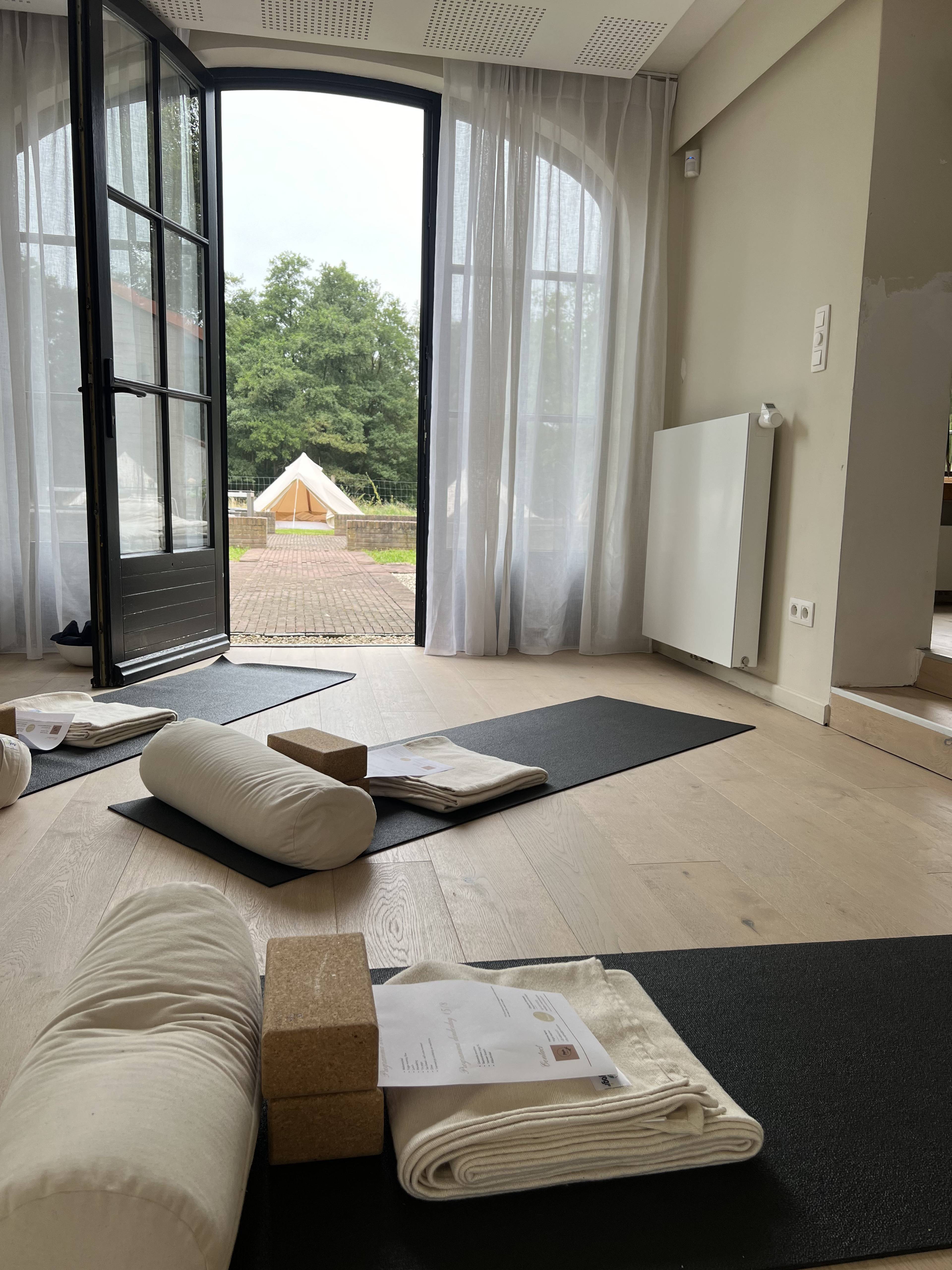 Glamping × Yogha retreat