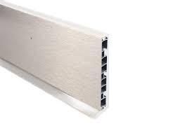Plinthe H10