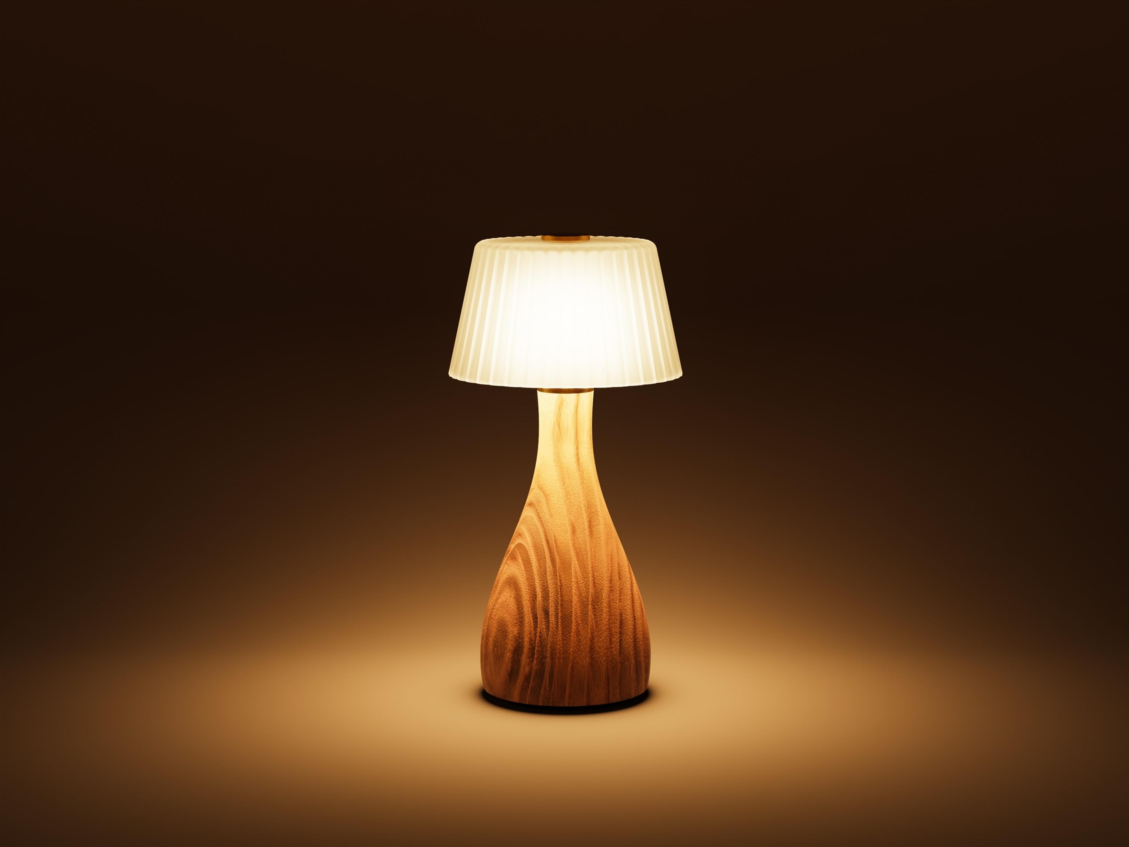 Bellingen — Spring Cotton / Warm White (2600K)