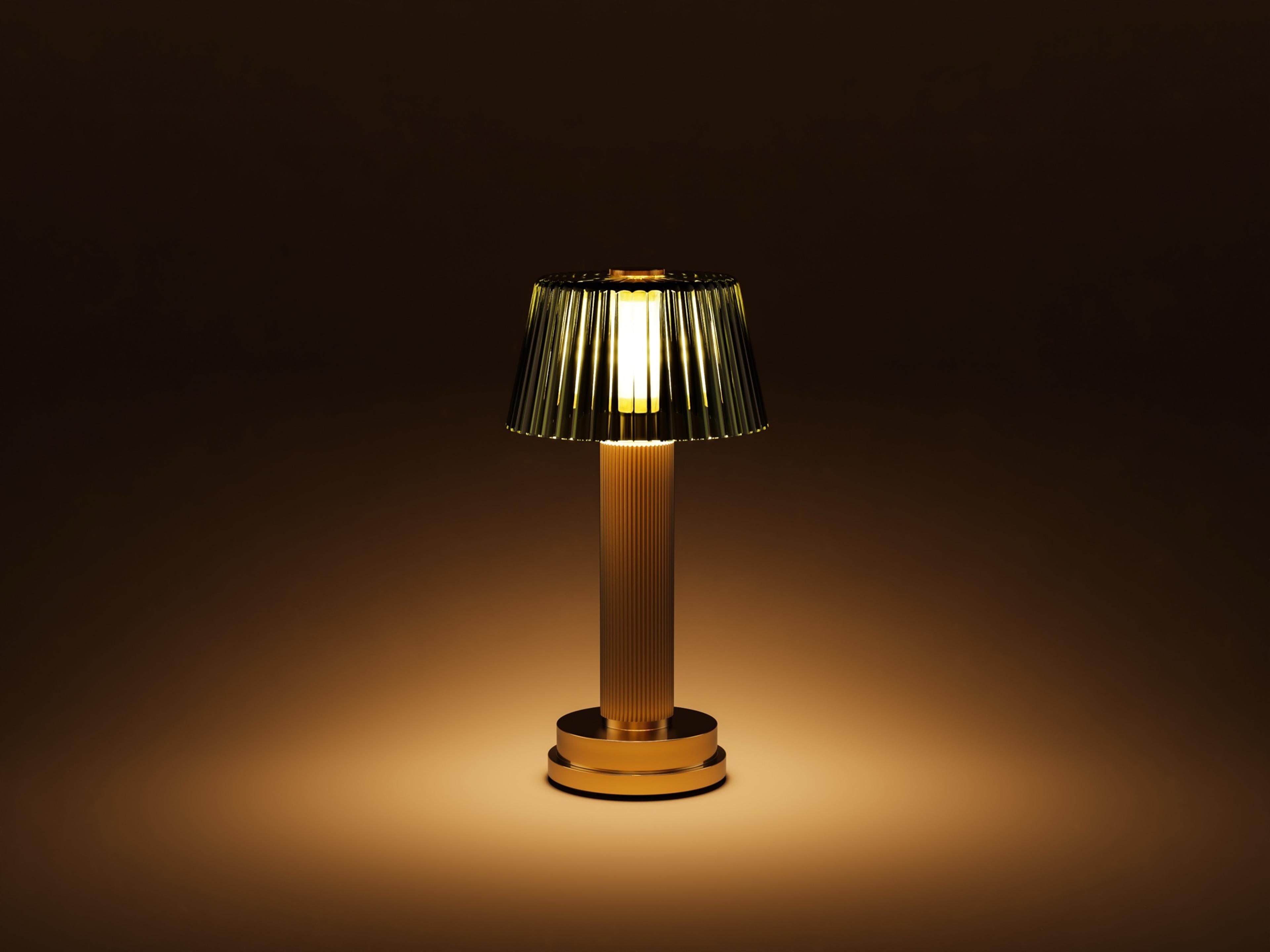 Manhattan — Cotton / Warm White (2600K)