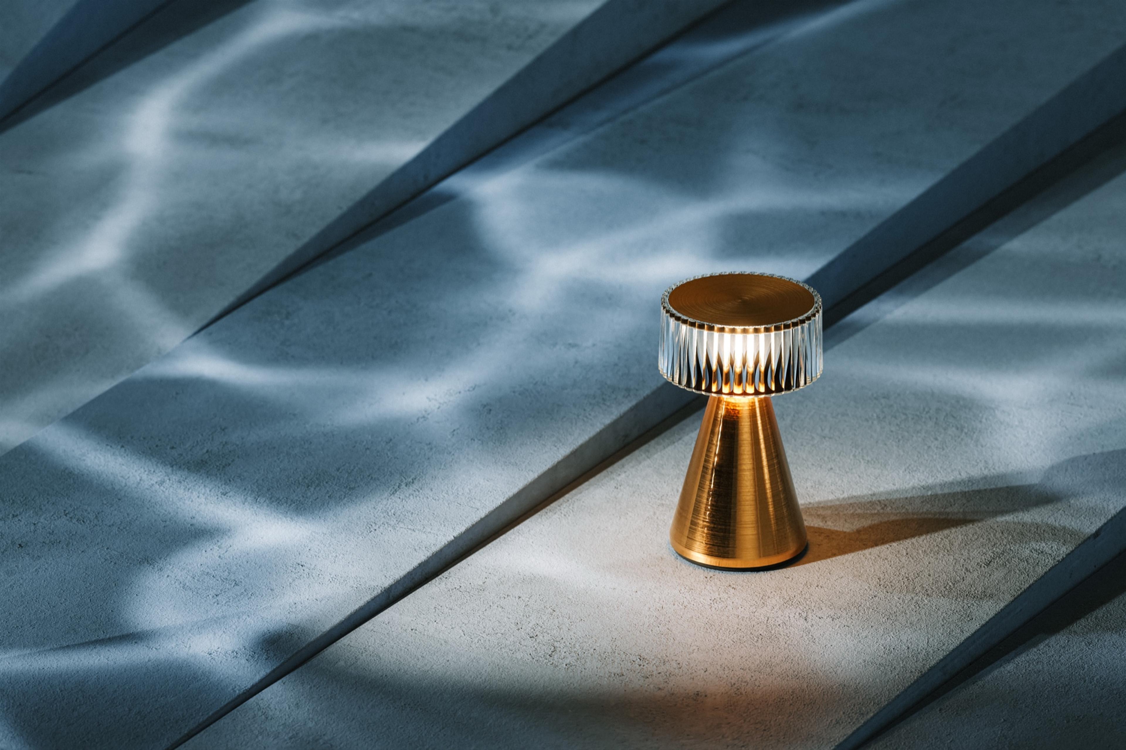 Piccolo — Brushed Bronze / Warm White (2600K)