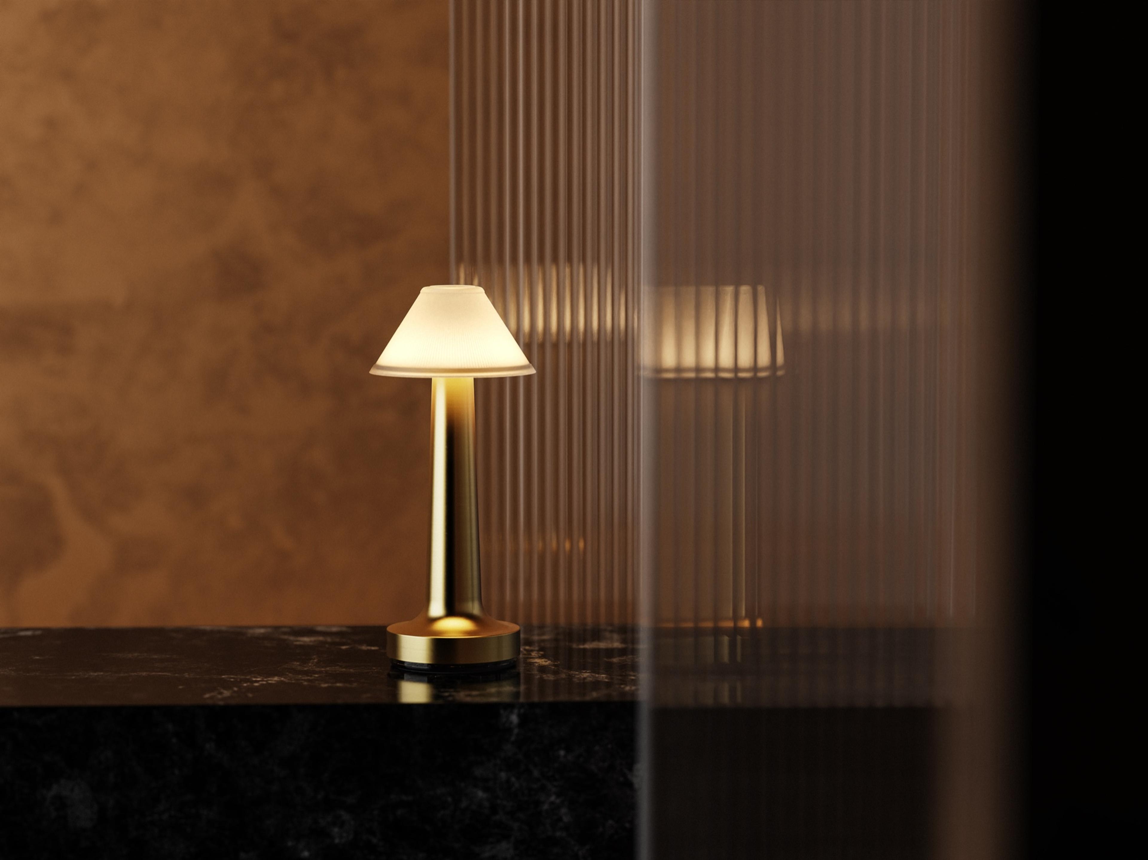 Cooee — Cooee 1c / Sandblasted Black / Warm White (2600K)