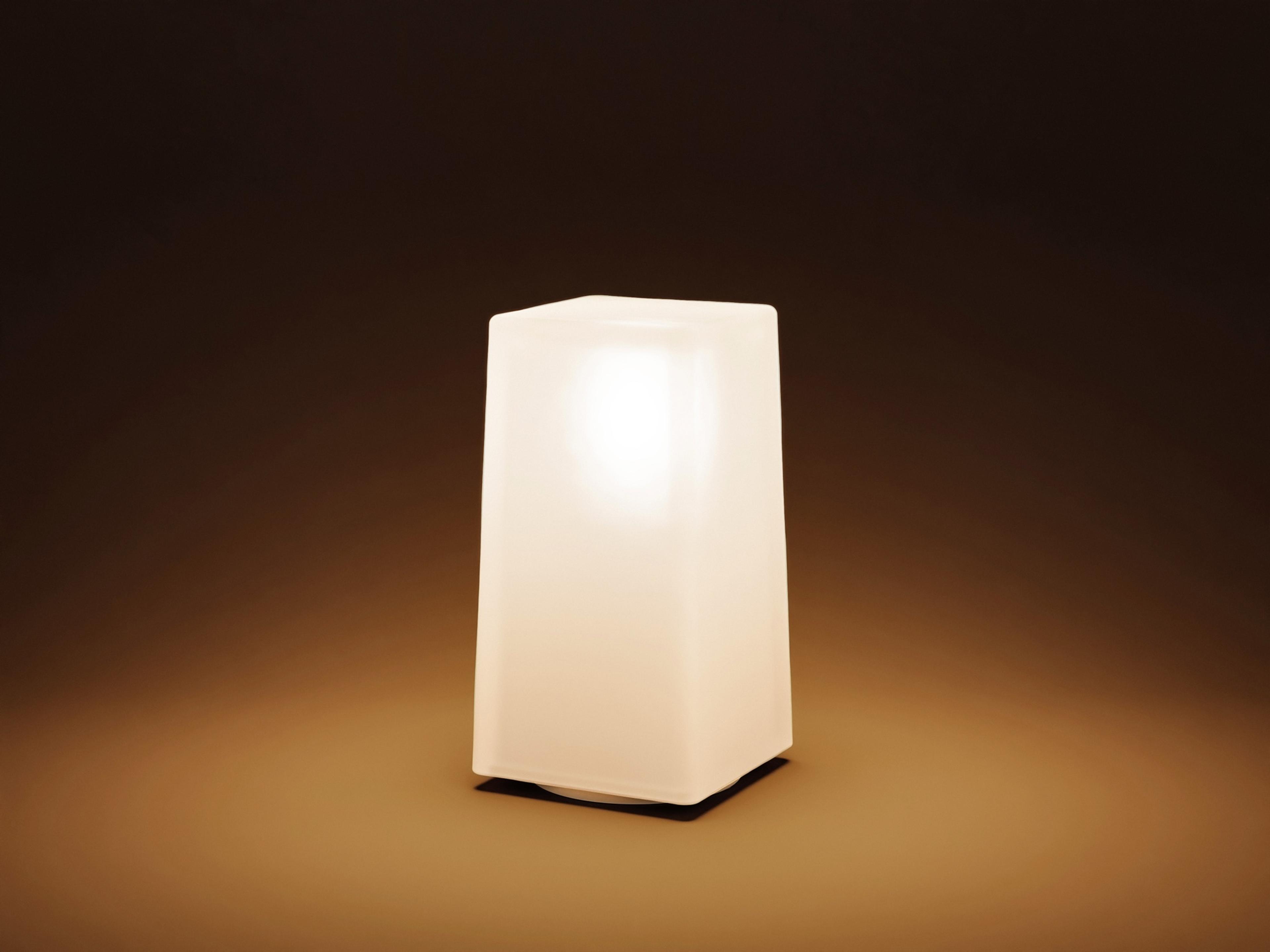 Ice — Square 100 / Warm White (2600K)