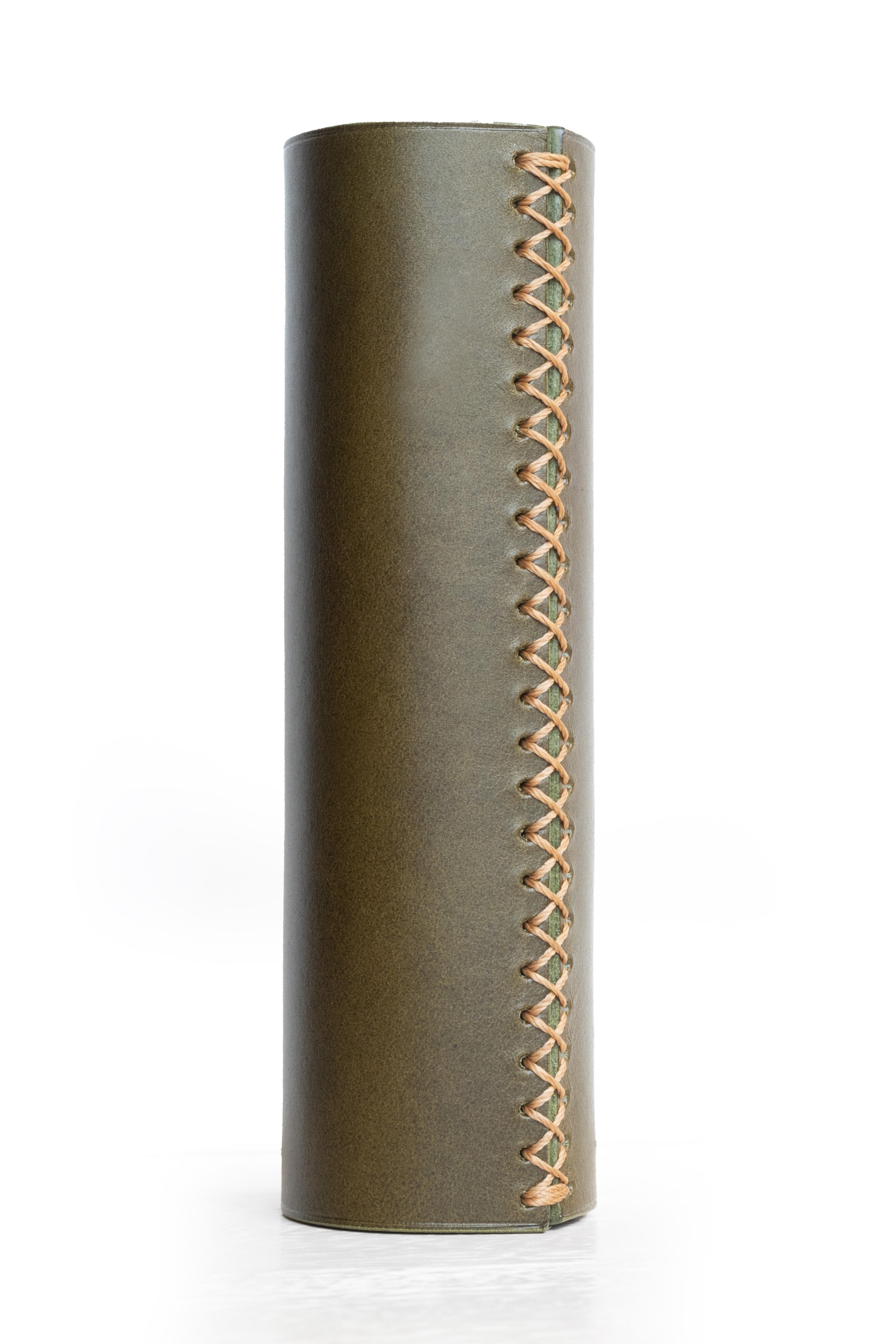 Victoria — Polished Brass / Cotton / Warm White (2600K)