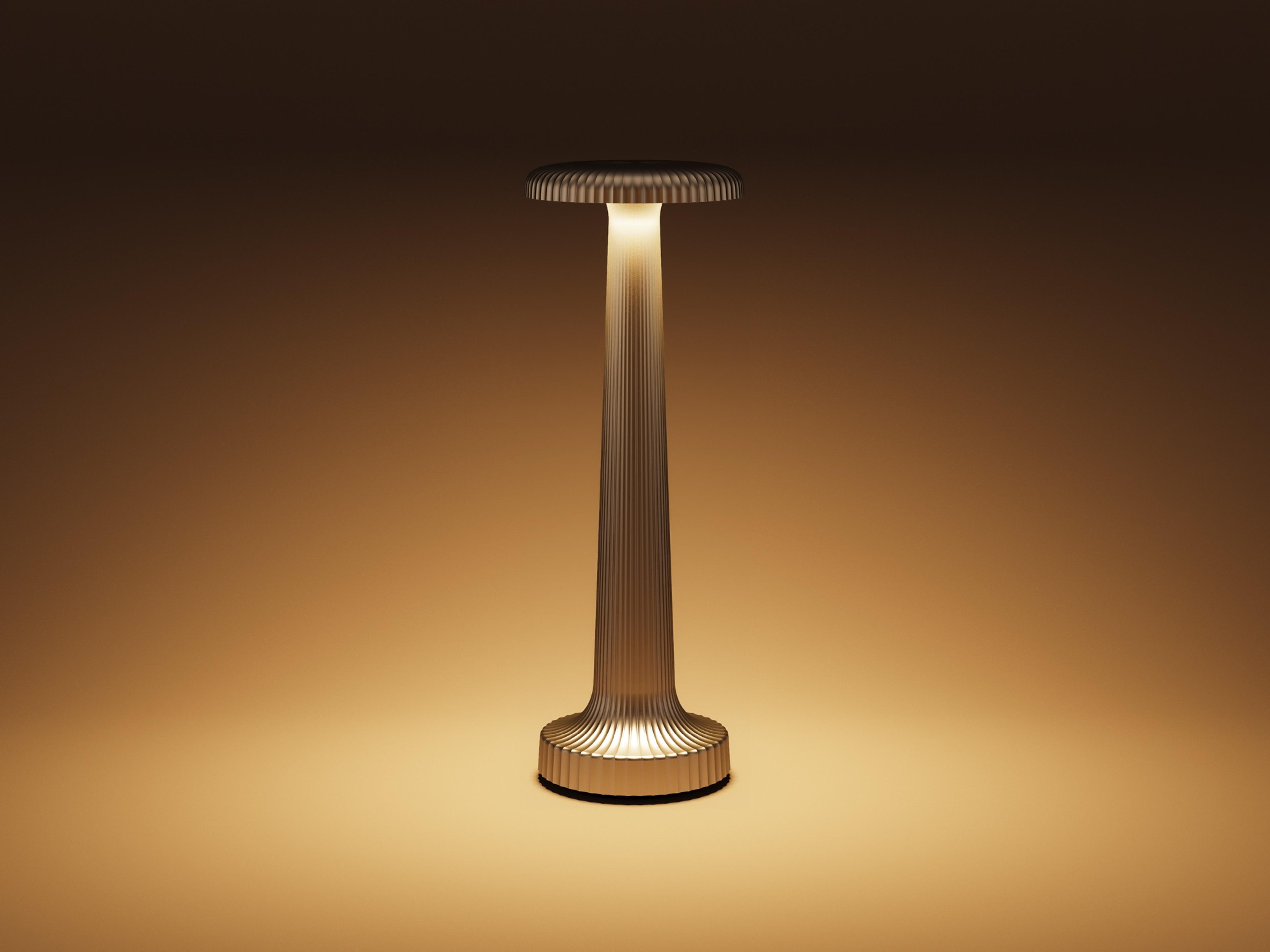 Tall Poppy — Satin Silver