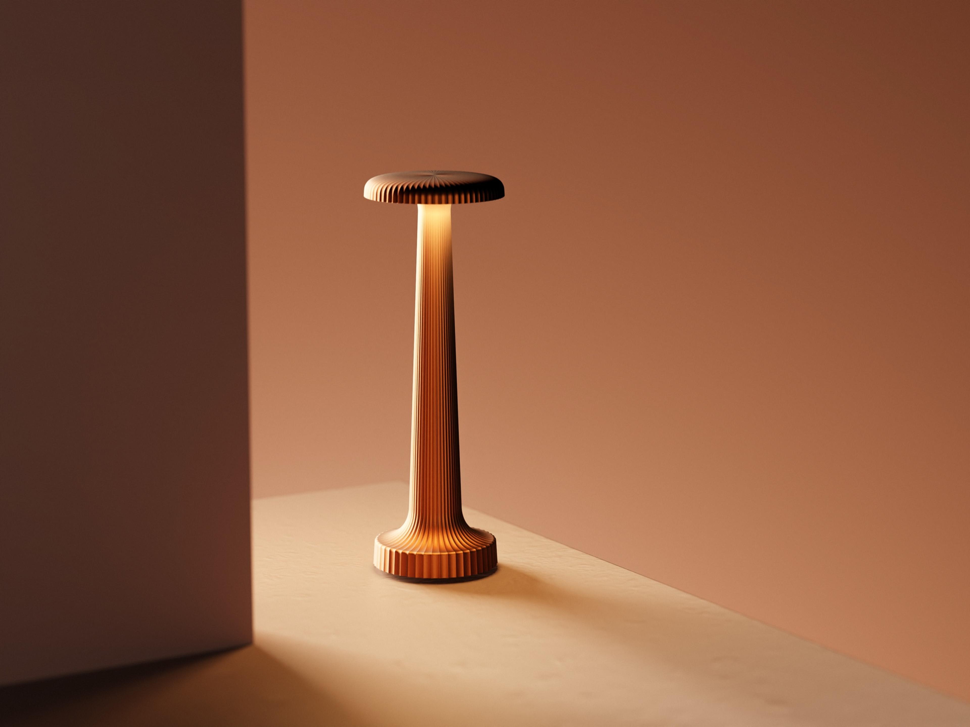 Tall Poppy — Satin Silver