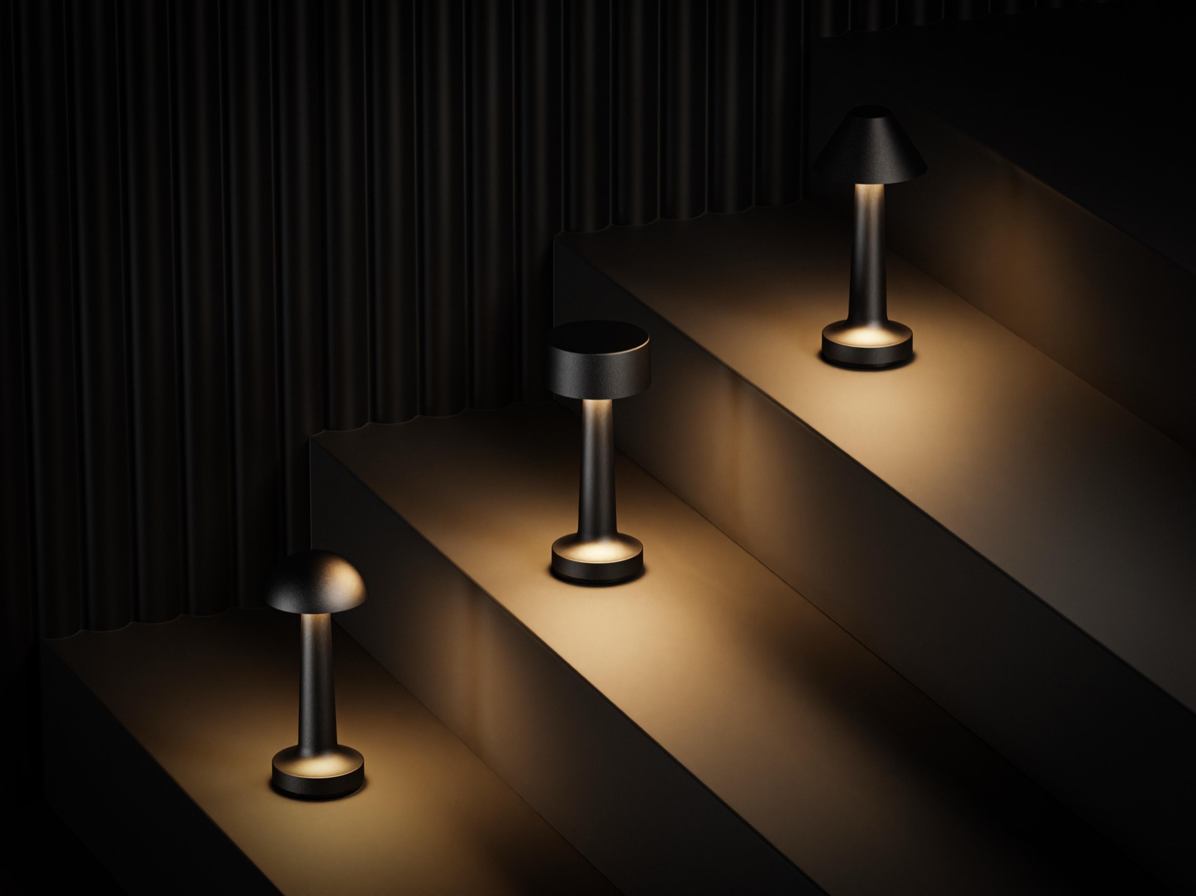 Cooee — Cooee 1c / Sandblasted Black / Warm White (2600K)