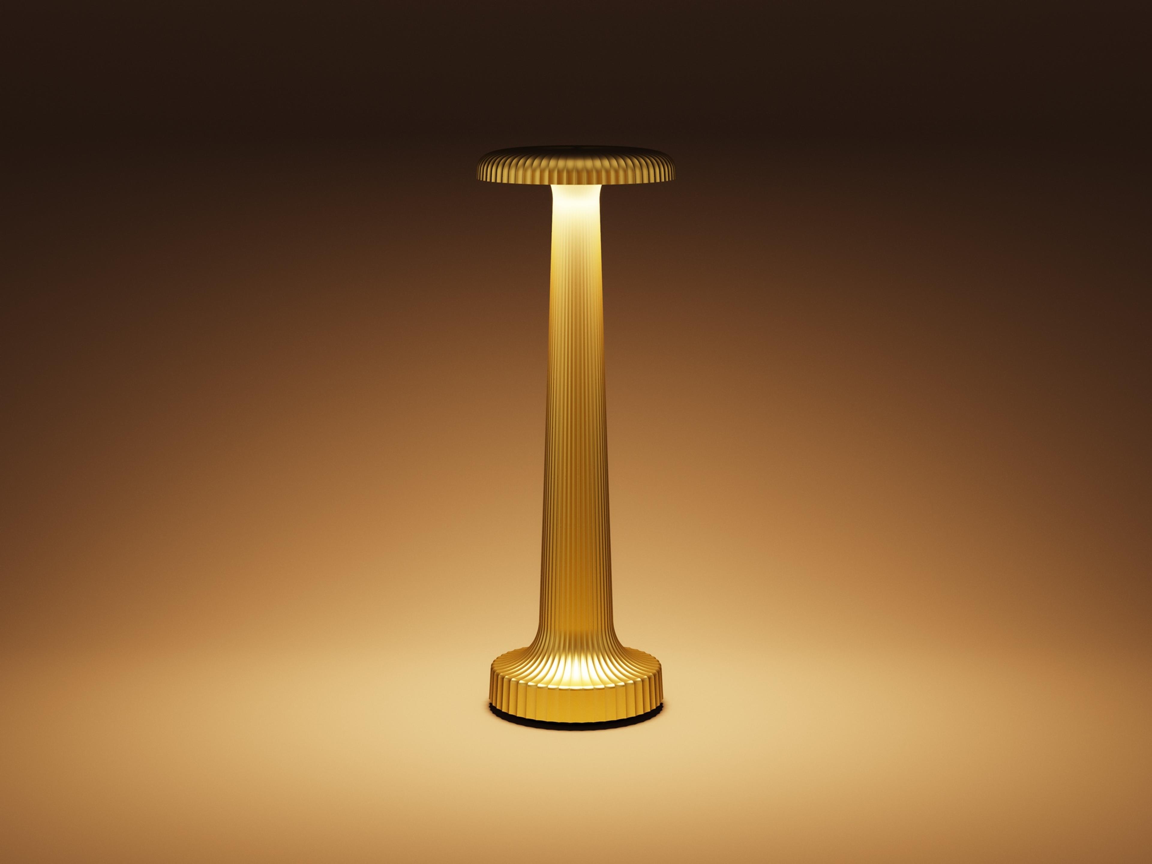 Tall Poppy — Satin Silver