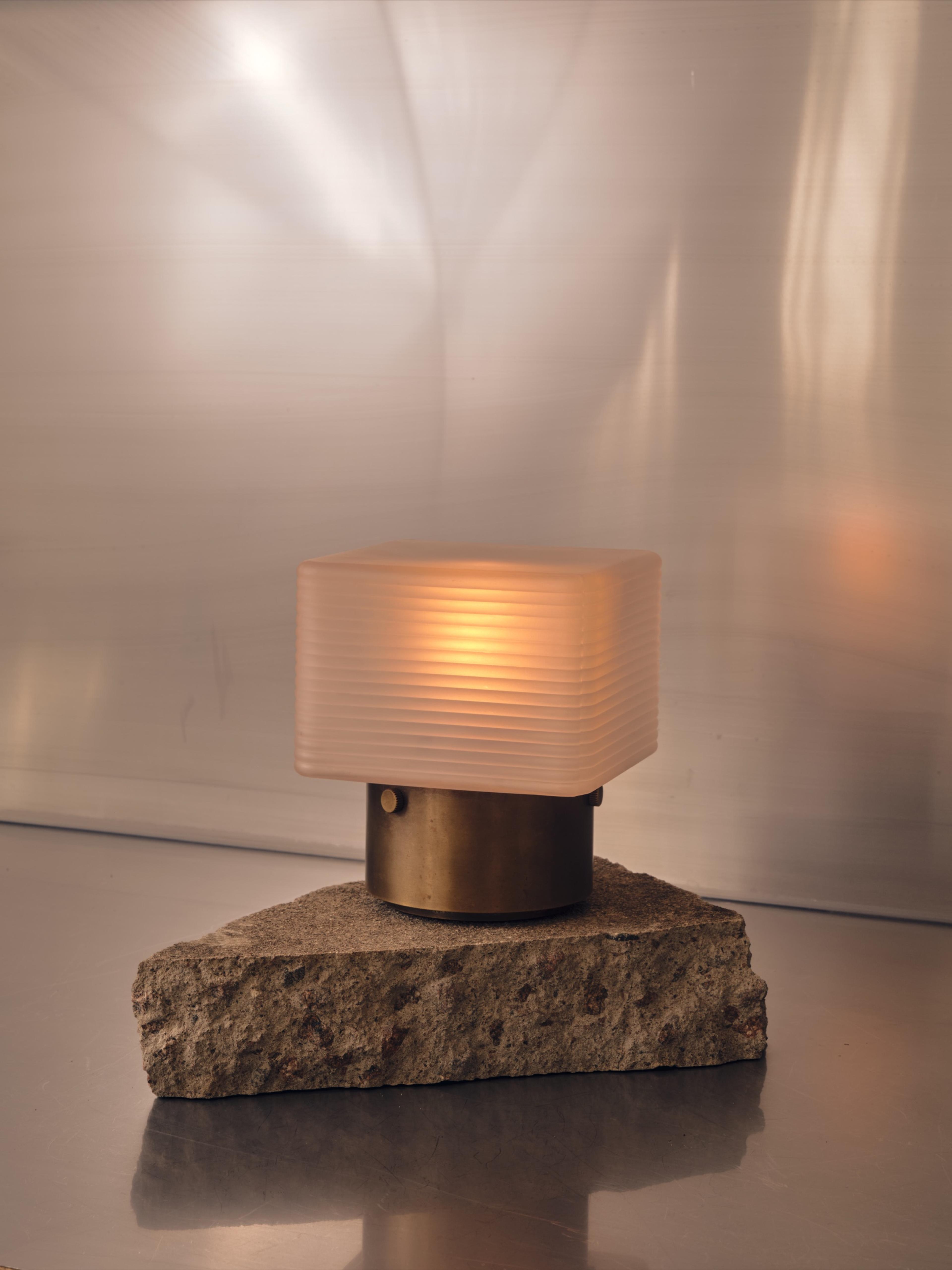 Corner Light — Warm Candle (1800K)