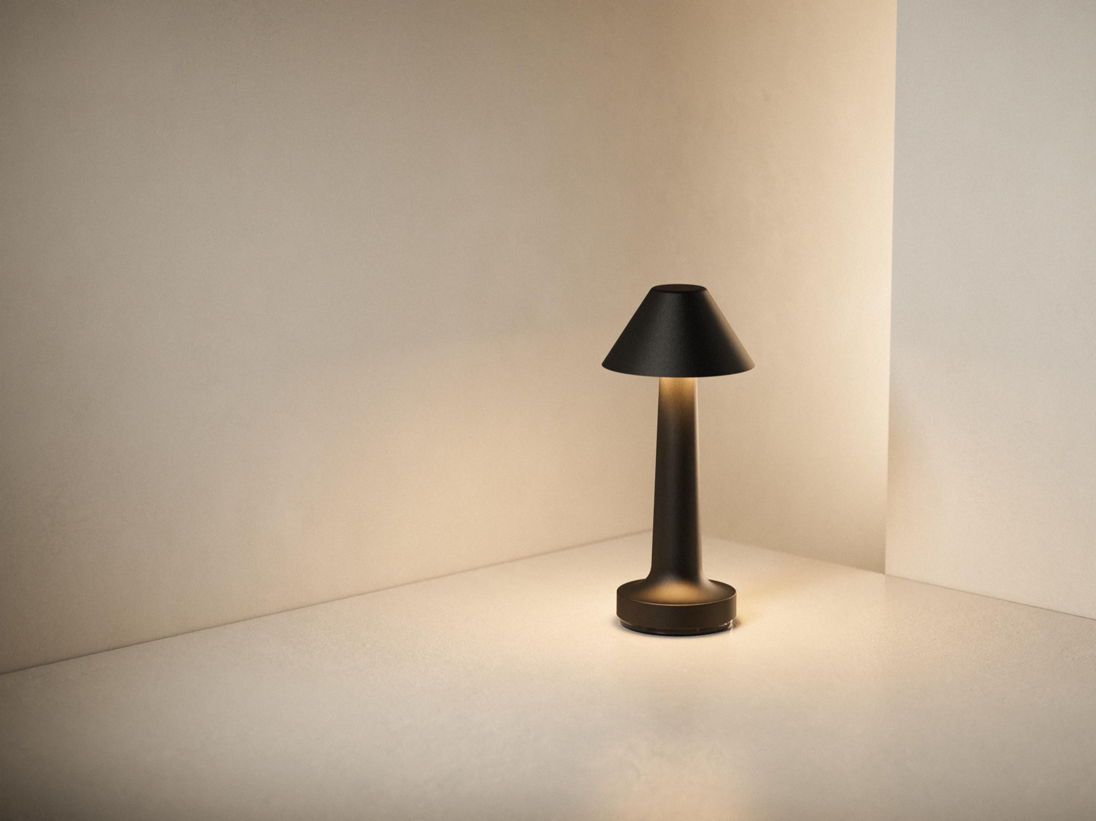 Cooee — Cooee 1c / Sandblasted Black / Warm White (2600K)