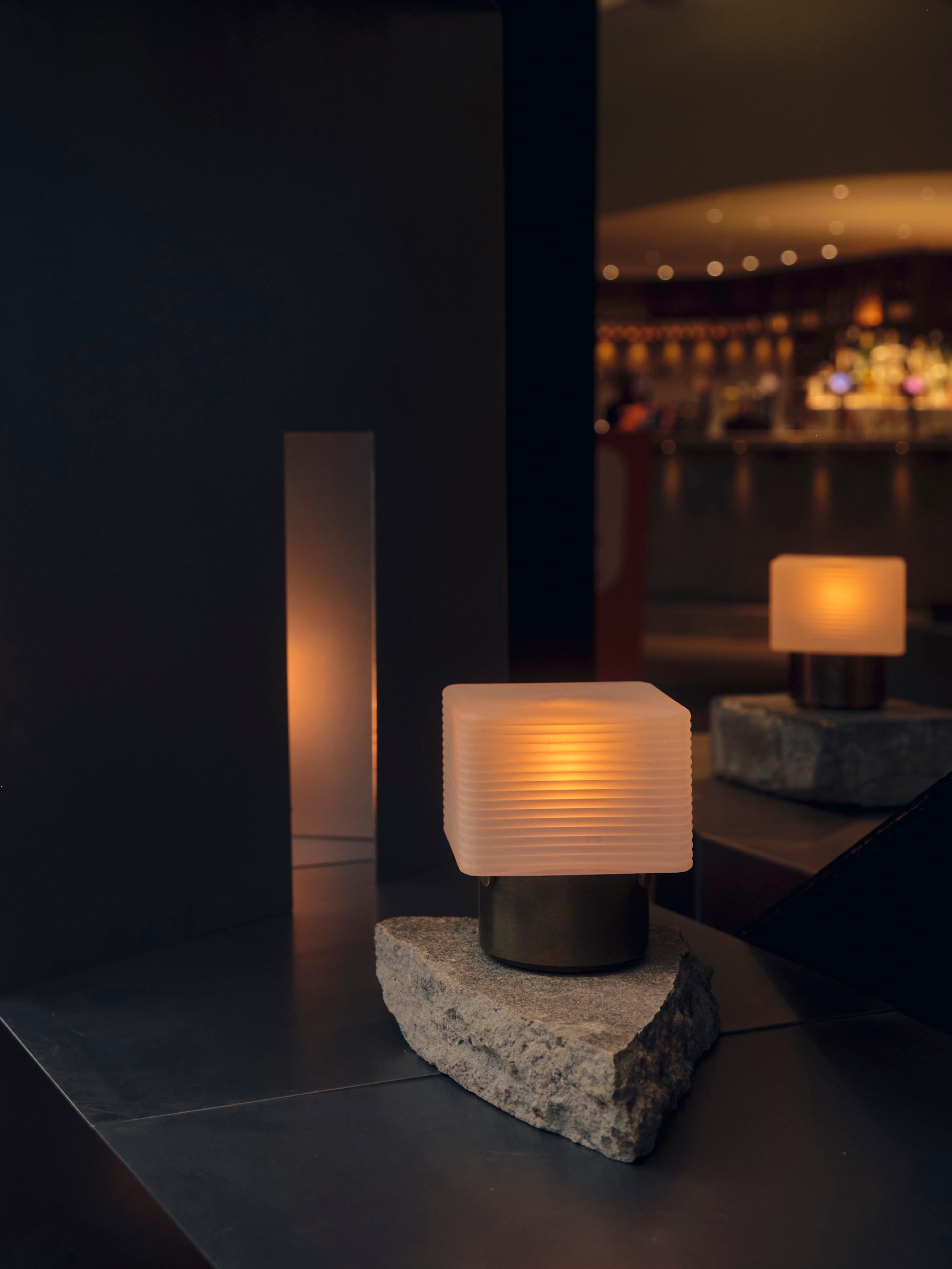 Corner Light — Warm Candle (1800K)