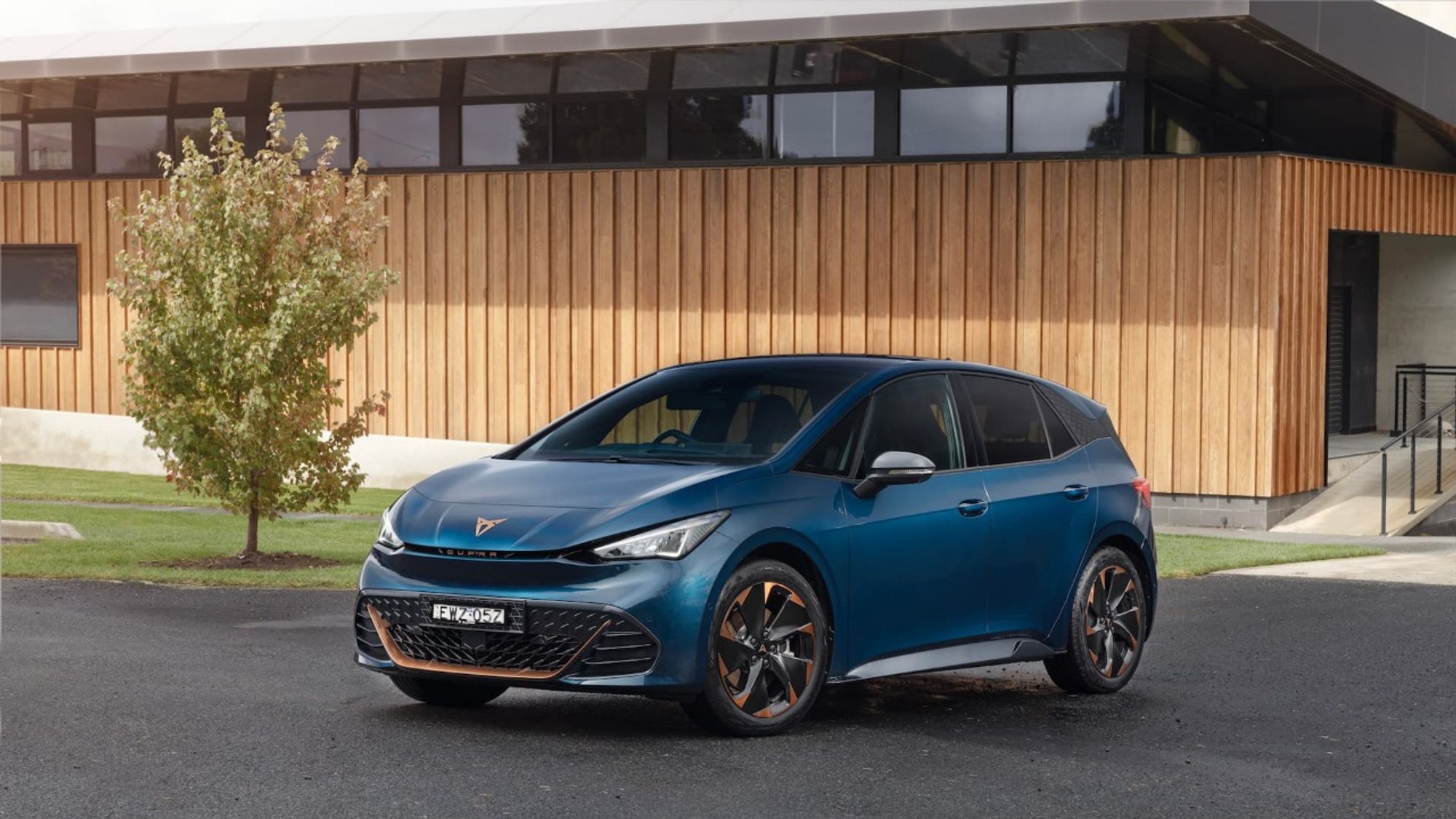 2023 Cupra Born price and specs: Sporty electric hatch launches with RWD,  170kW, Zecar, Reviews