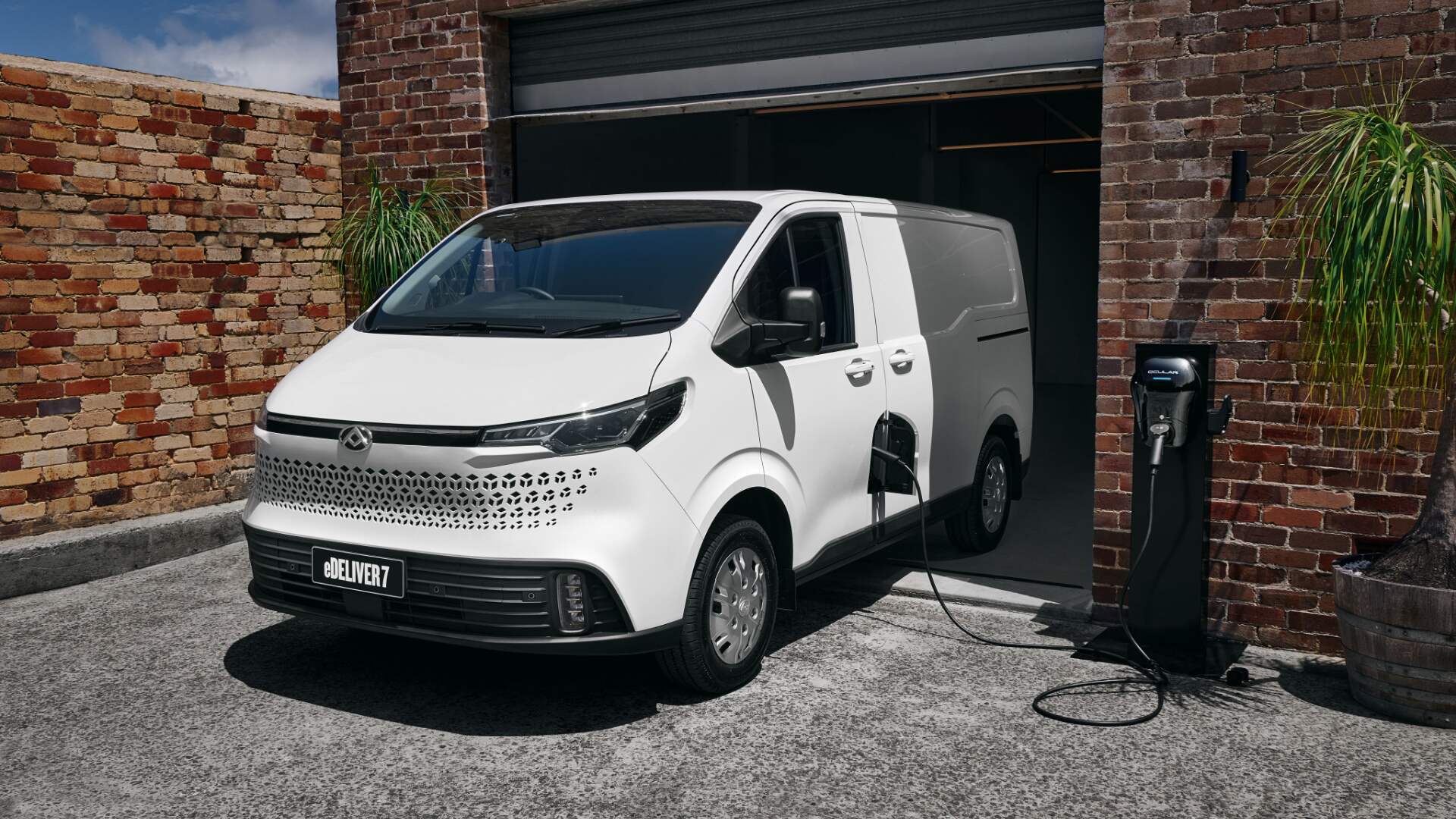 2024 LDV eDeliver 7 front view charging